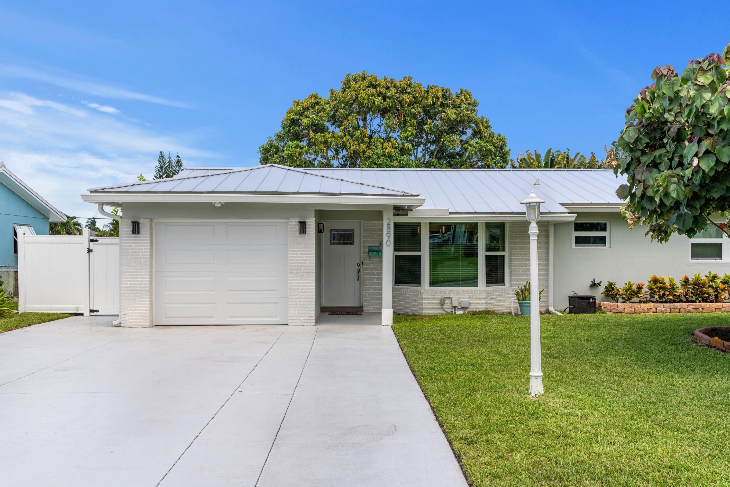 2890 SE 1st Court