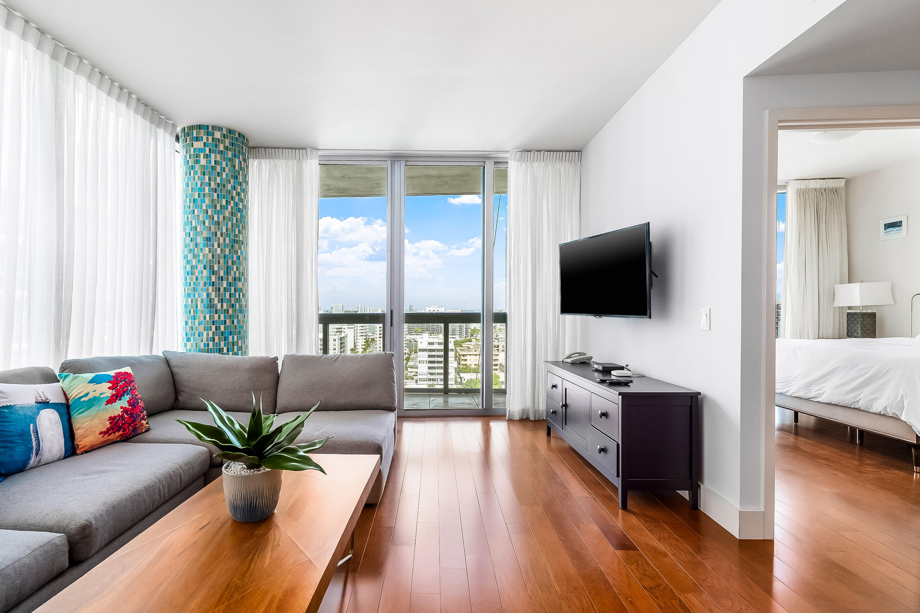 6899 Collins Avenue 1409 Property Photo 13