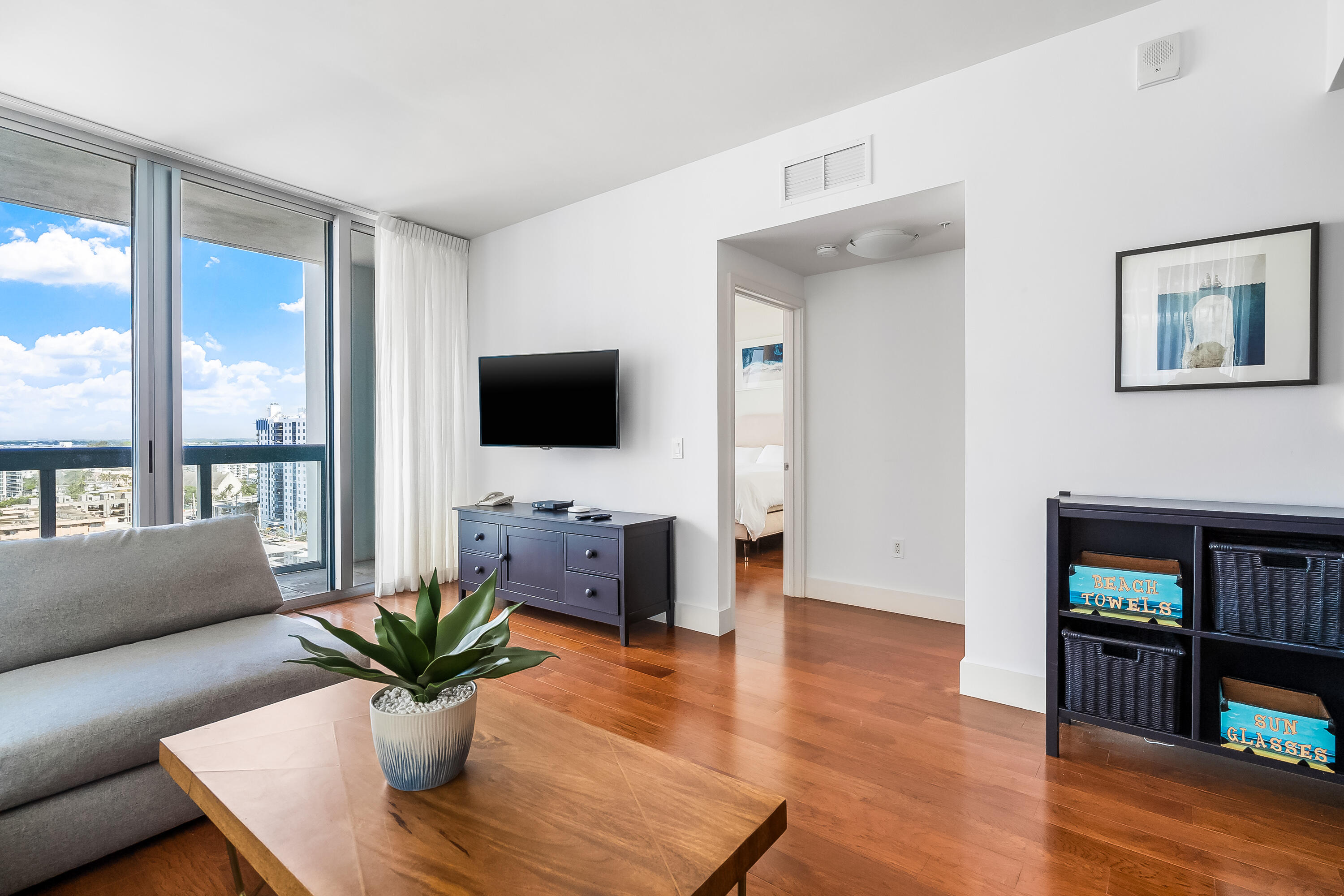 6899 Collins Avenue 1409 Property Photo 18