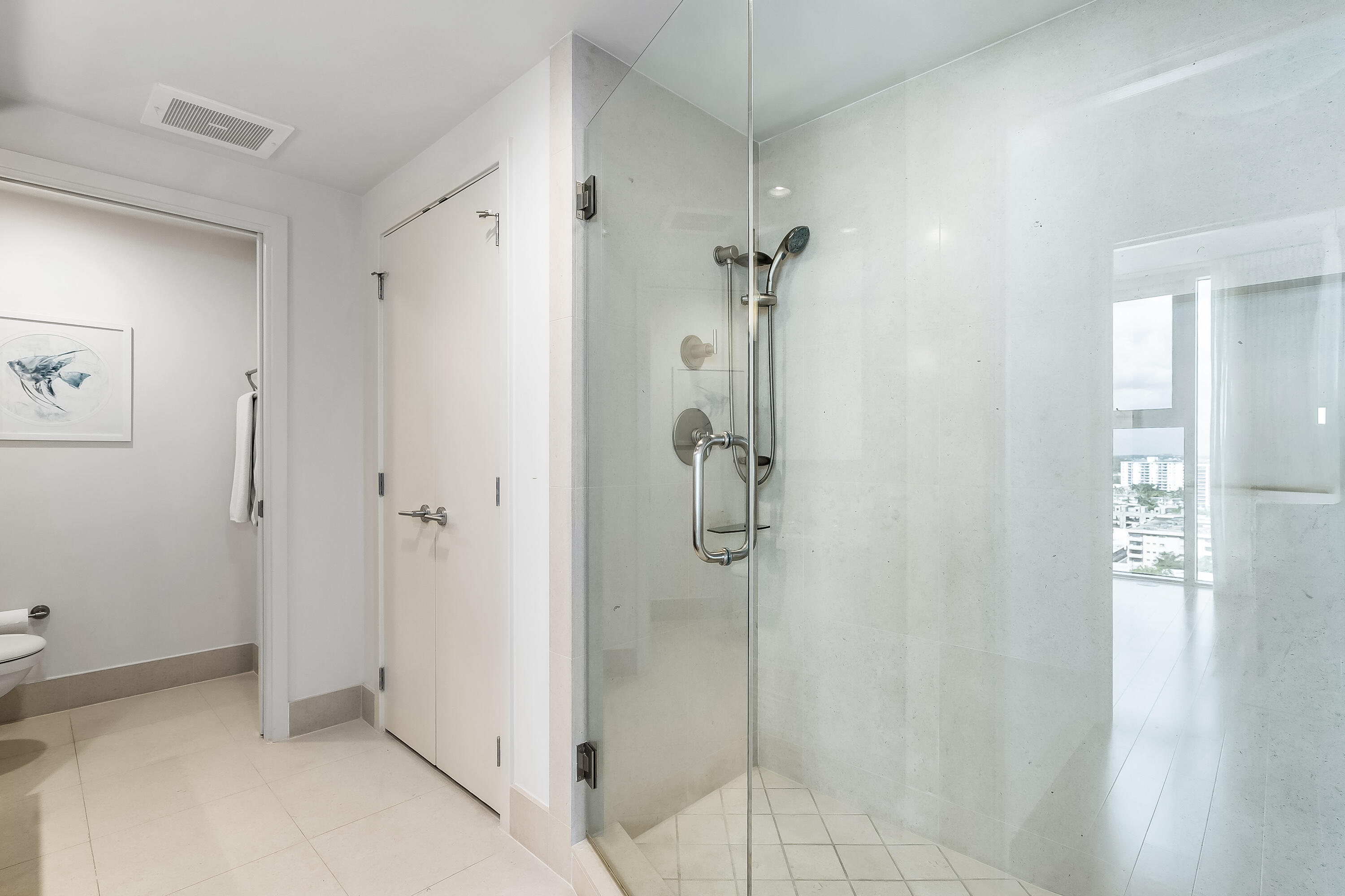 6899 Collins Avenue 1409 Property Photo 31