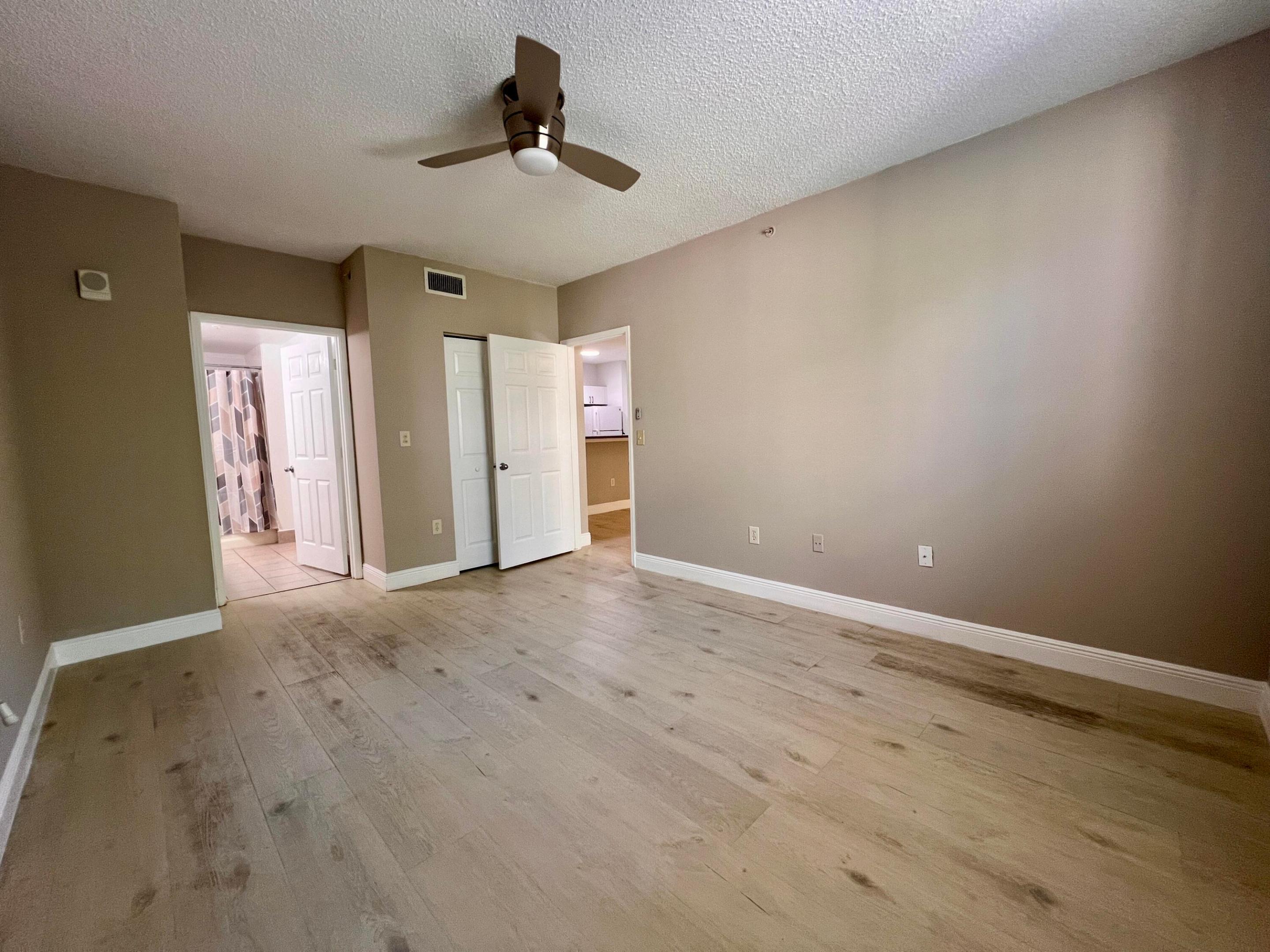 630 S Sapodilla Avenue 204 Property Photo 10
