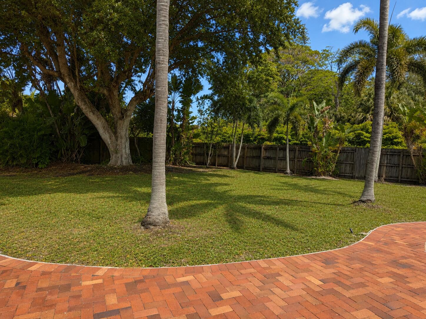B26050312 Property Photo 13