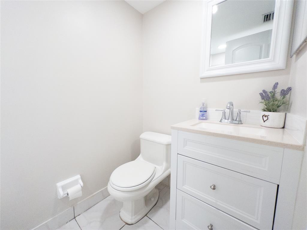 3256 Nw 104th Avenue Property Photo 4