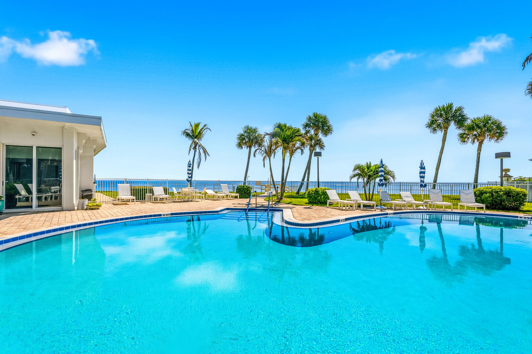 3554 Ocean Drive Property Photo 8