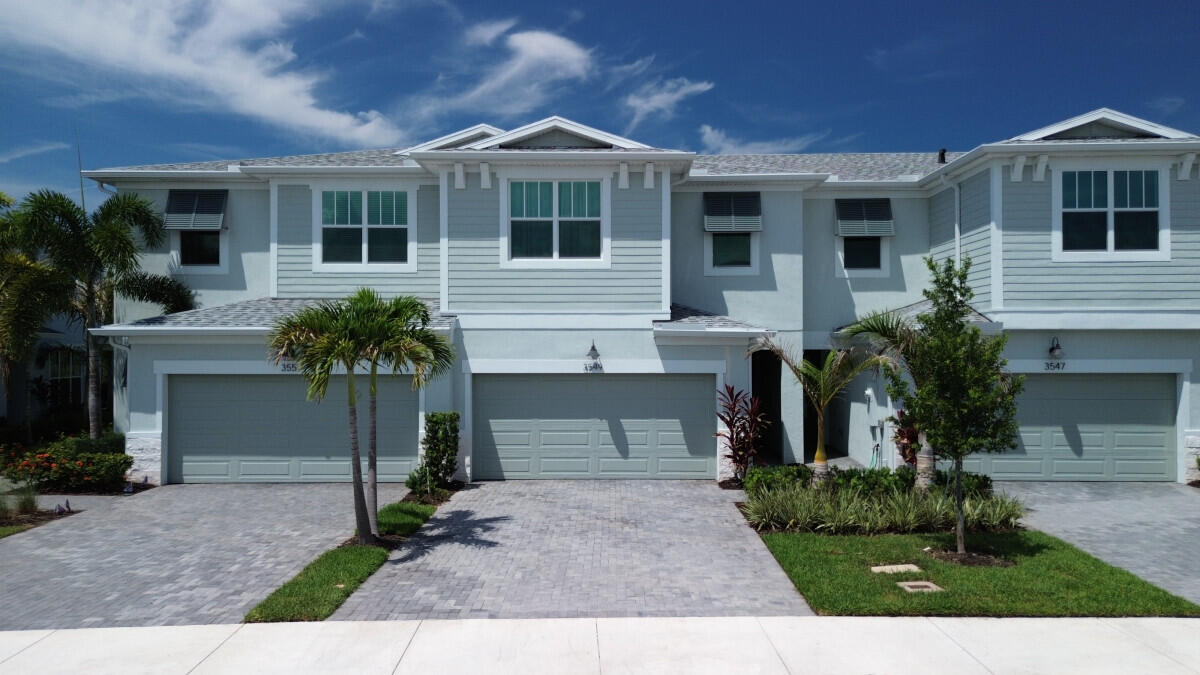 3549 NW Solange Court Property Photo 1