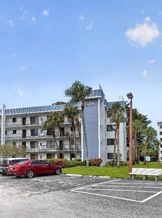 4820 Lucerne Lakes Boulevard W 402 Property Photo 1