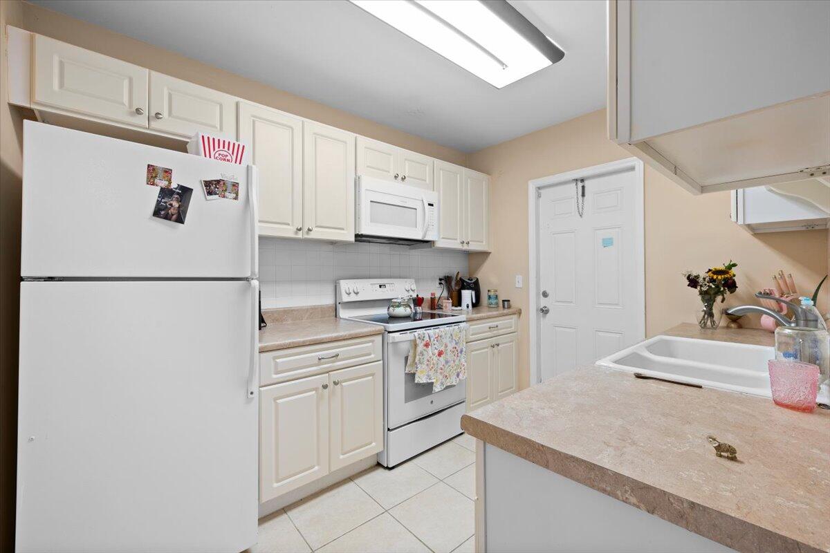 327 S Ocean Breeze 1 Property Photo 7