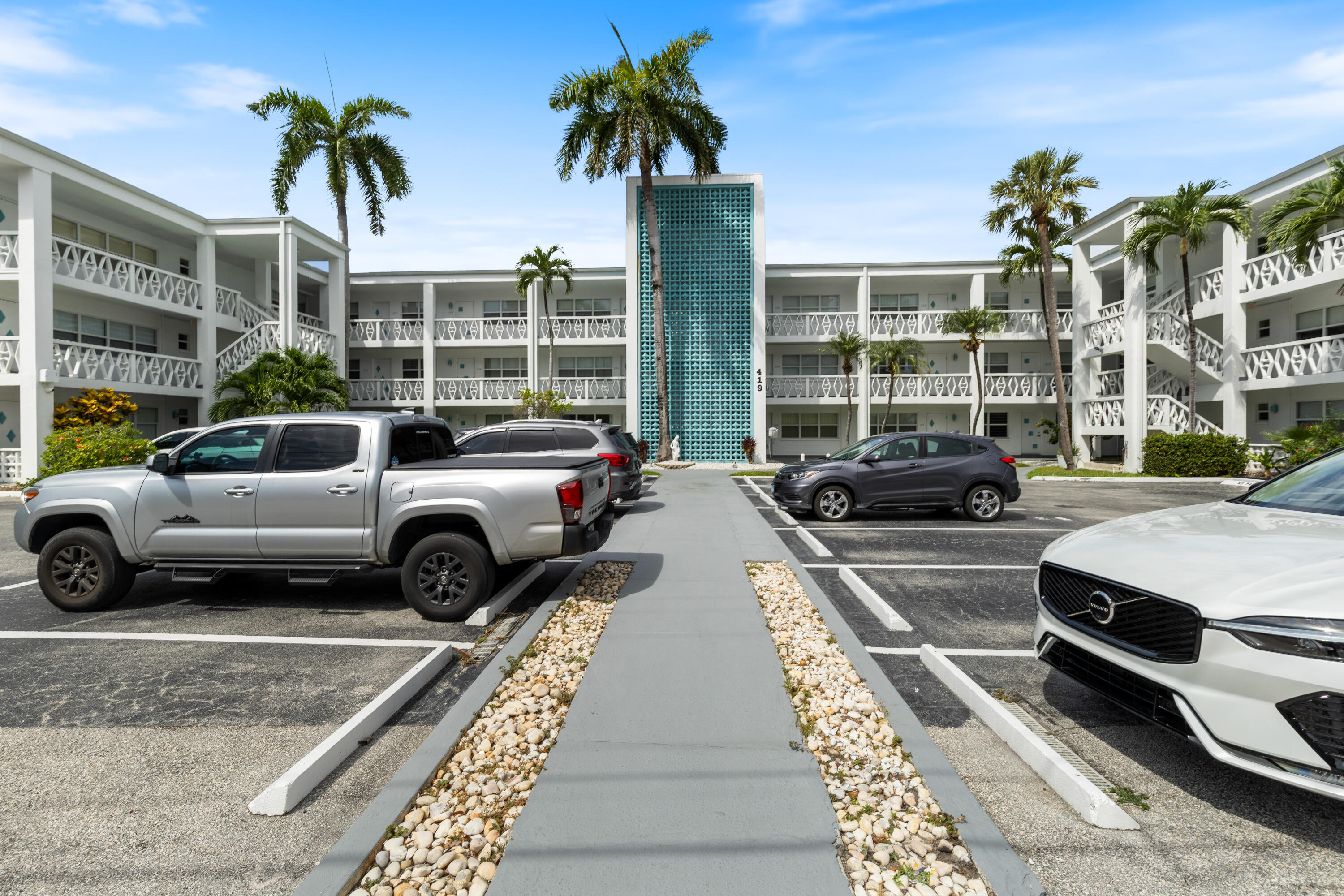 419 Golden Isles Drive 210