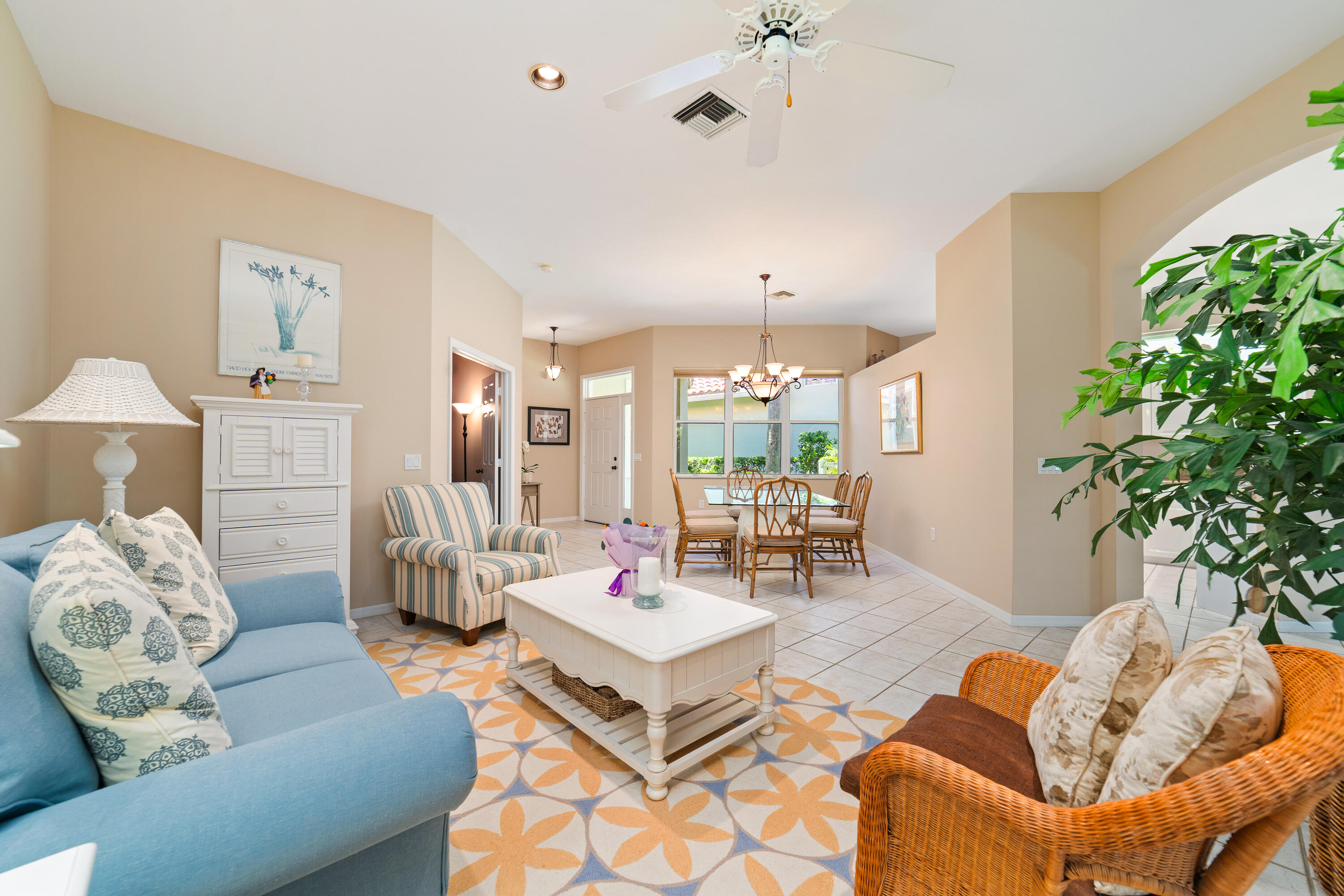 1726 Victoria Circle Property Photo 3