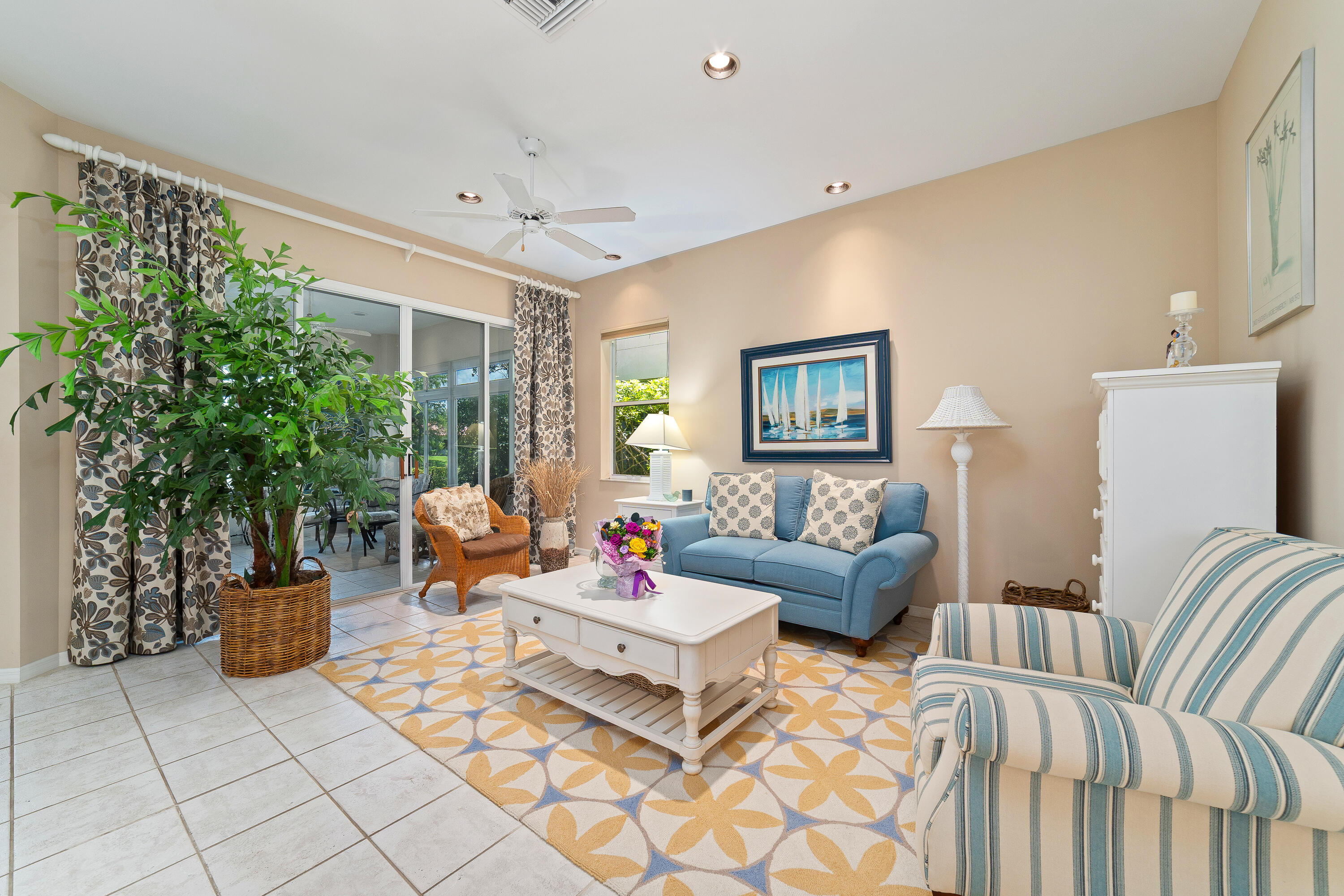 1726 Victoria Circle Property Photo 4