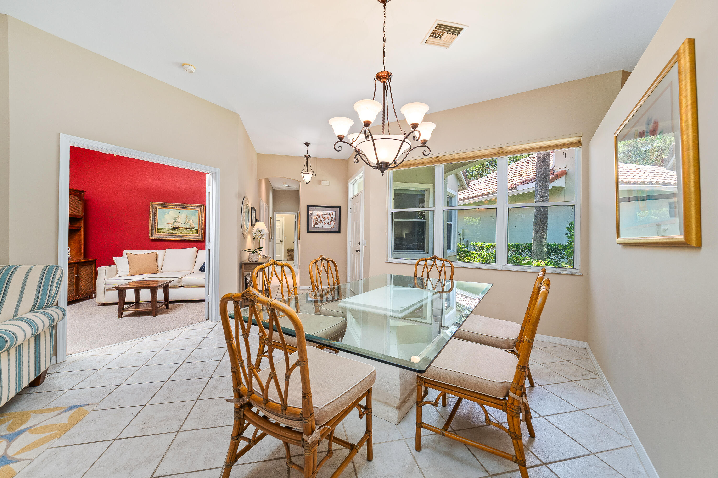 1726 Victoria Circle Property Photo 6