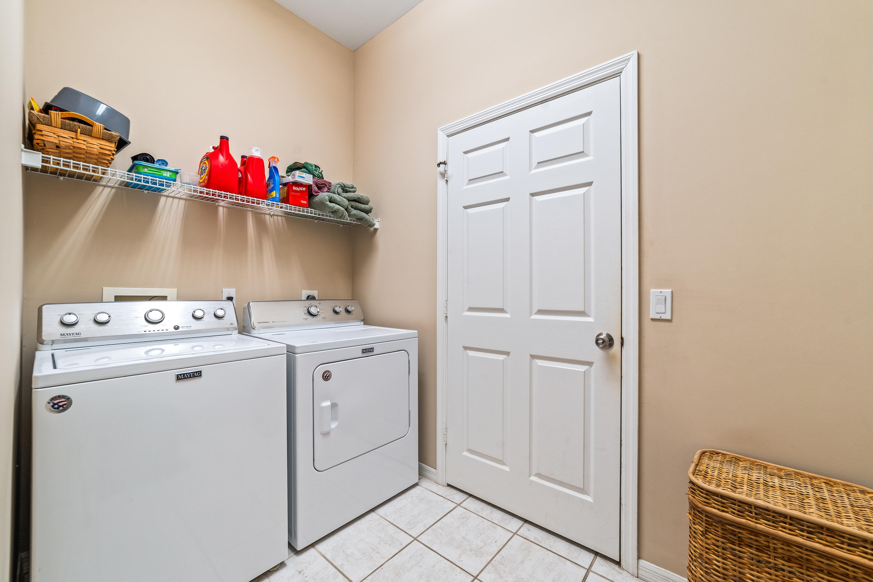 1726 Victoria Circle Property Photo 24