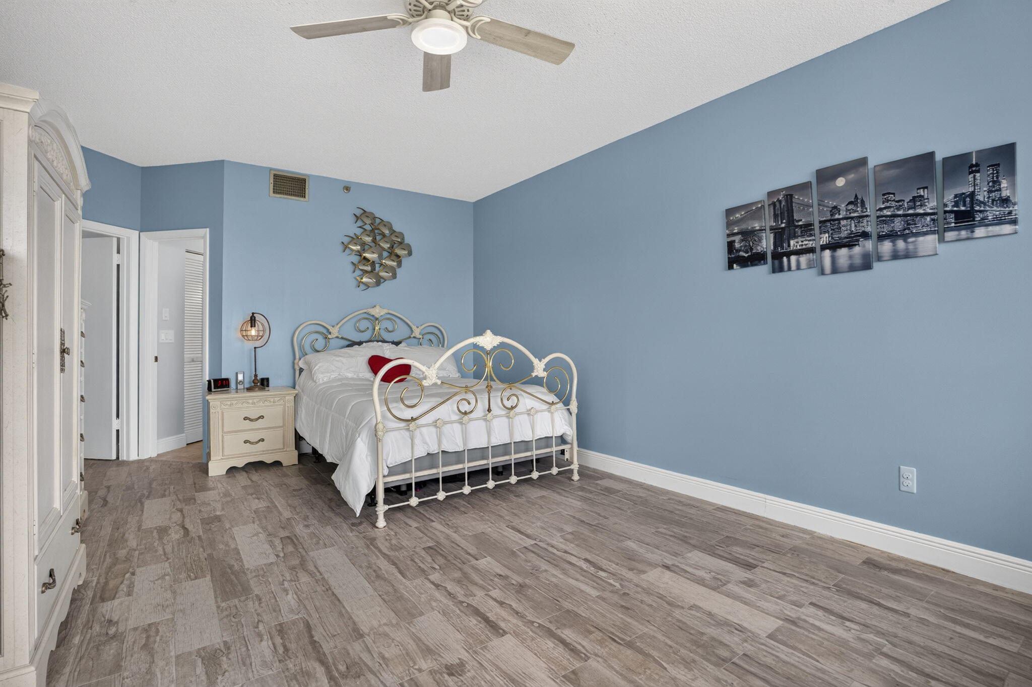 200 Waterway Road 104 Property Photo 32