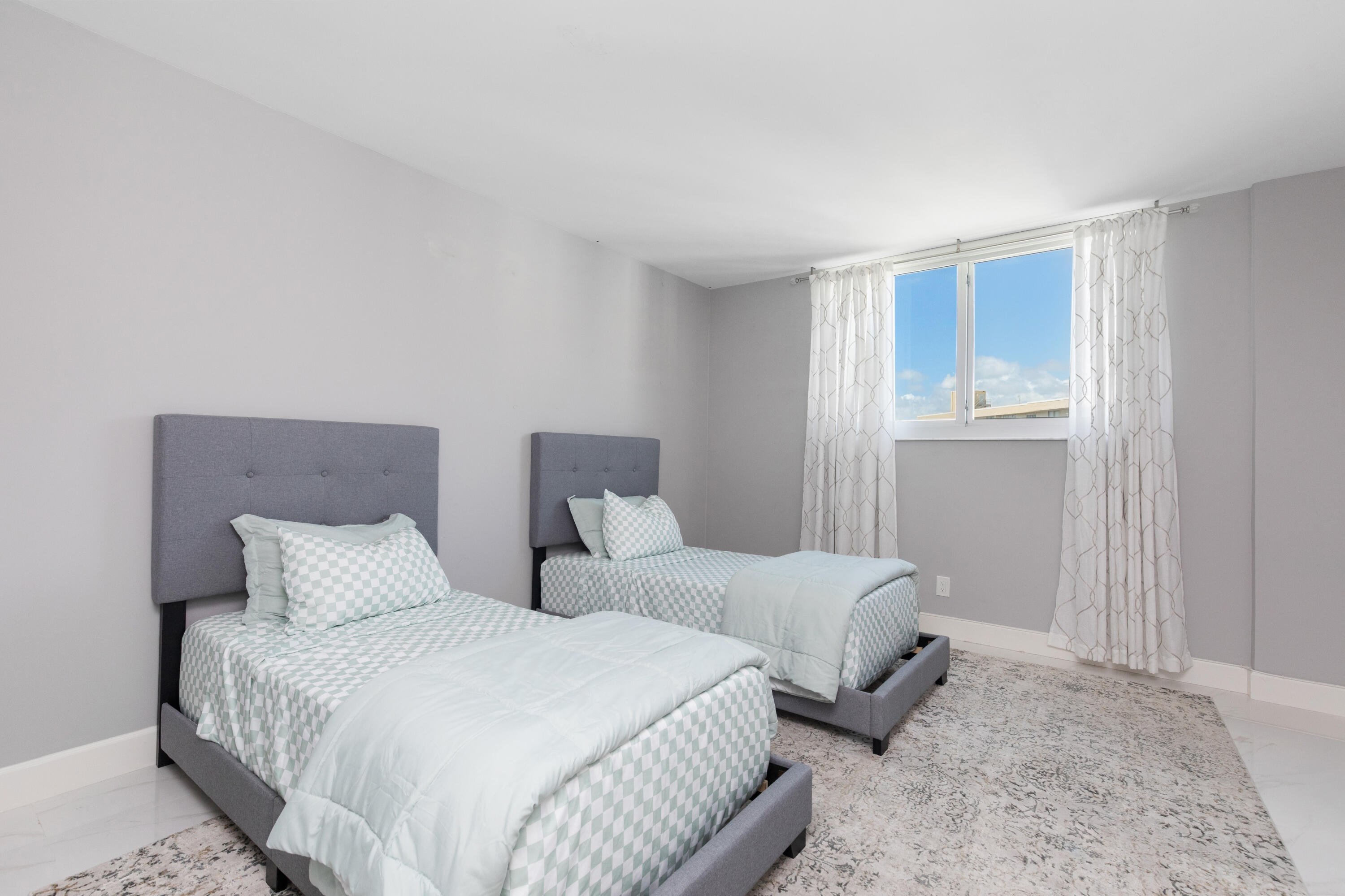 19380 Collins Avenue 1527 Property Photo 10