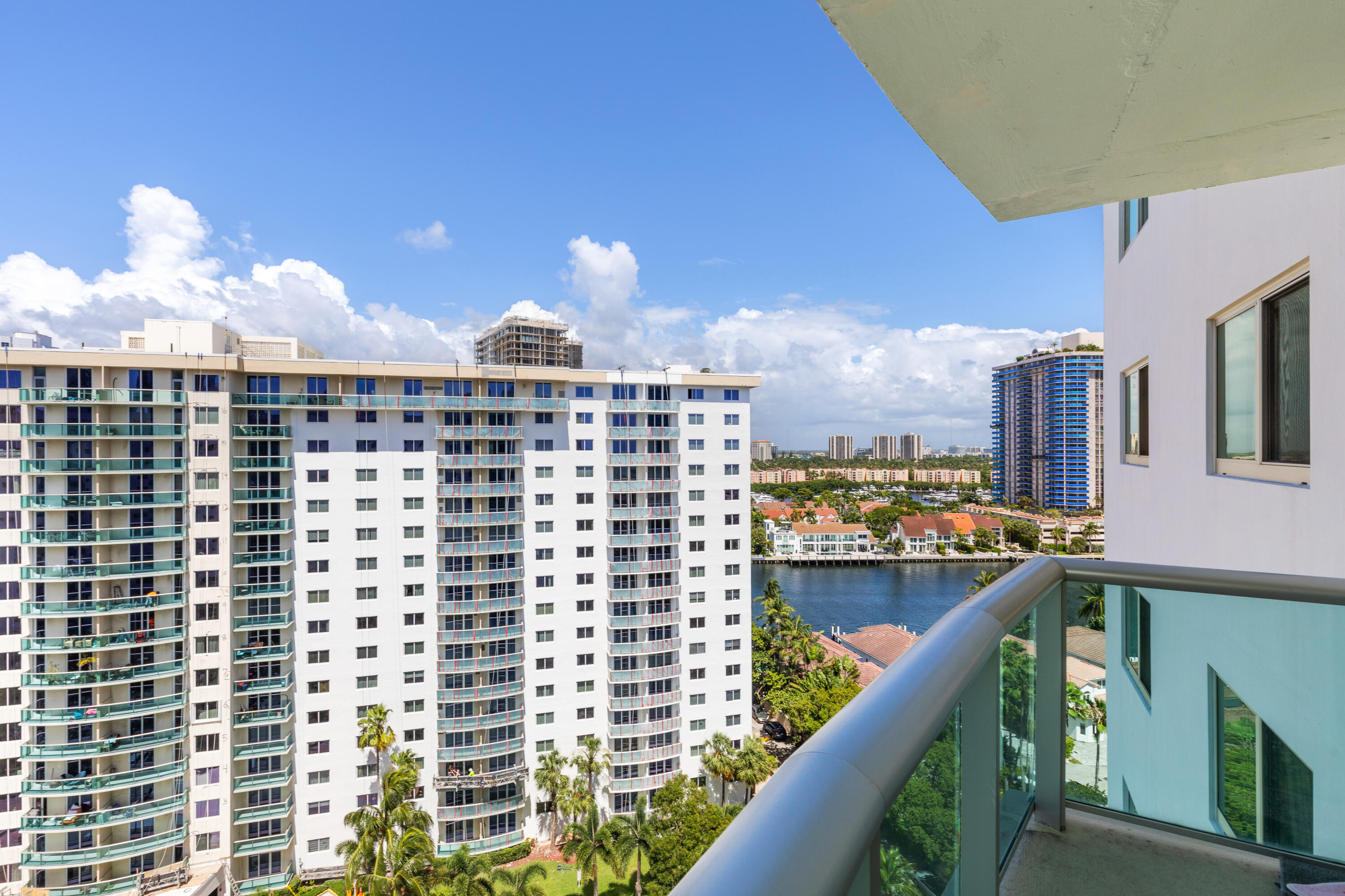 19380 Collins Avenue 1527 Property Photo 33