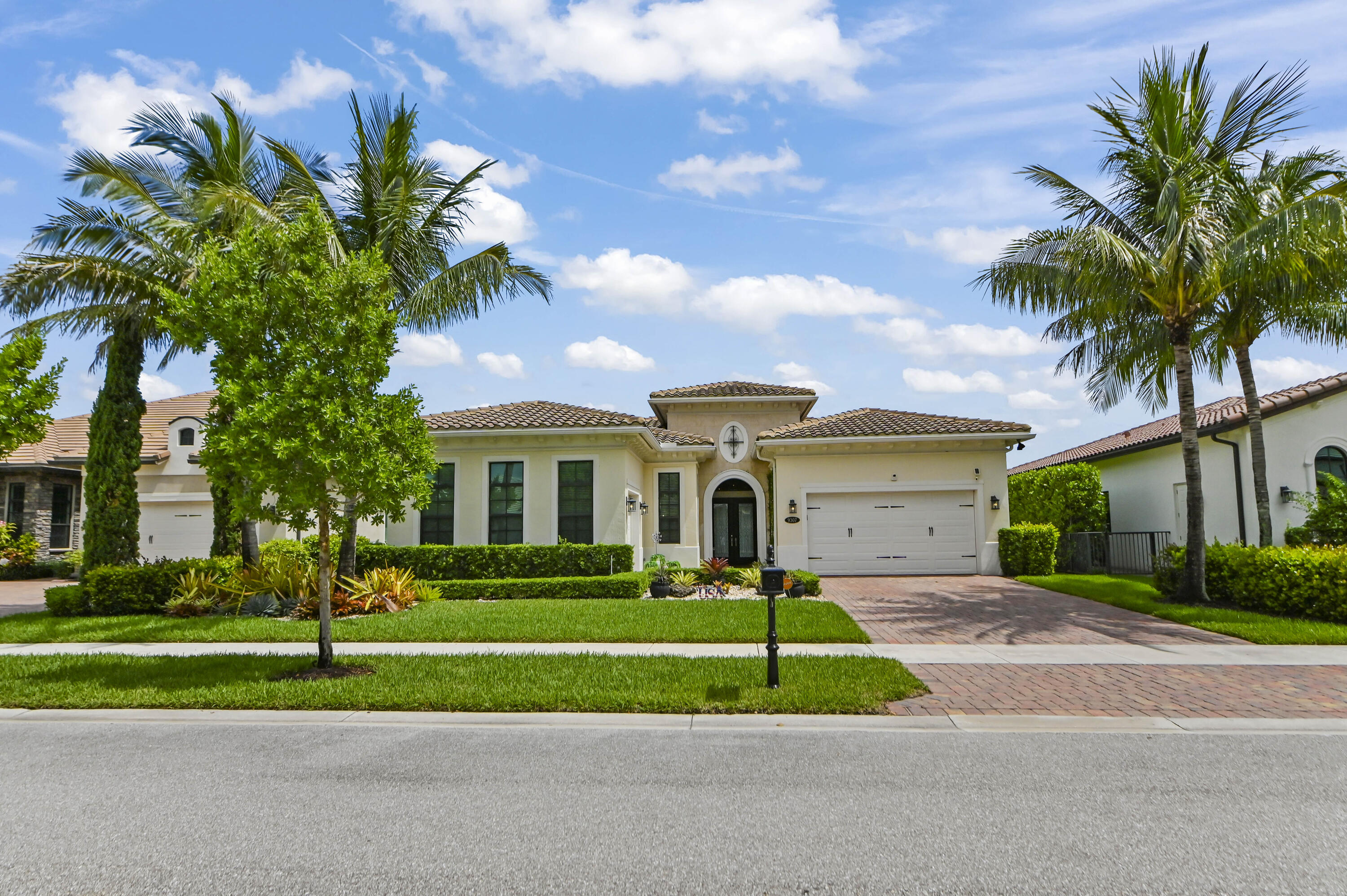 9307 Grand Prix Lane Property Photo 1