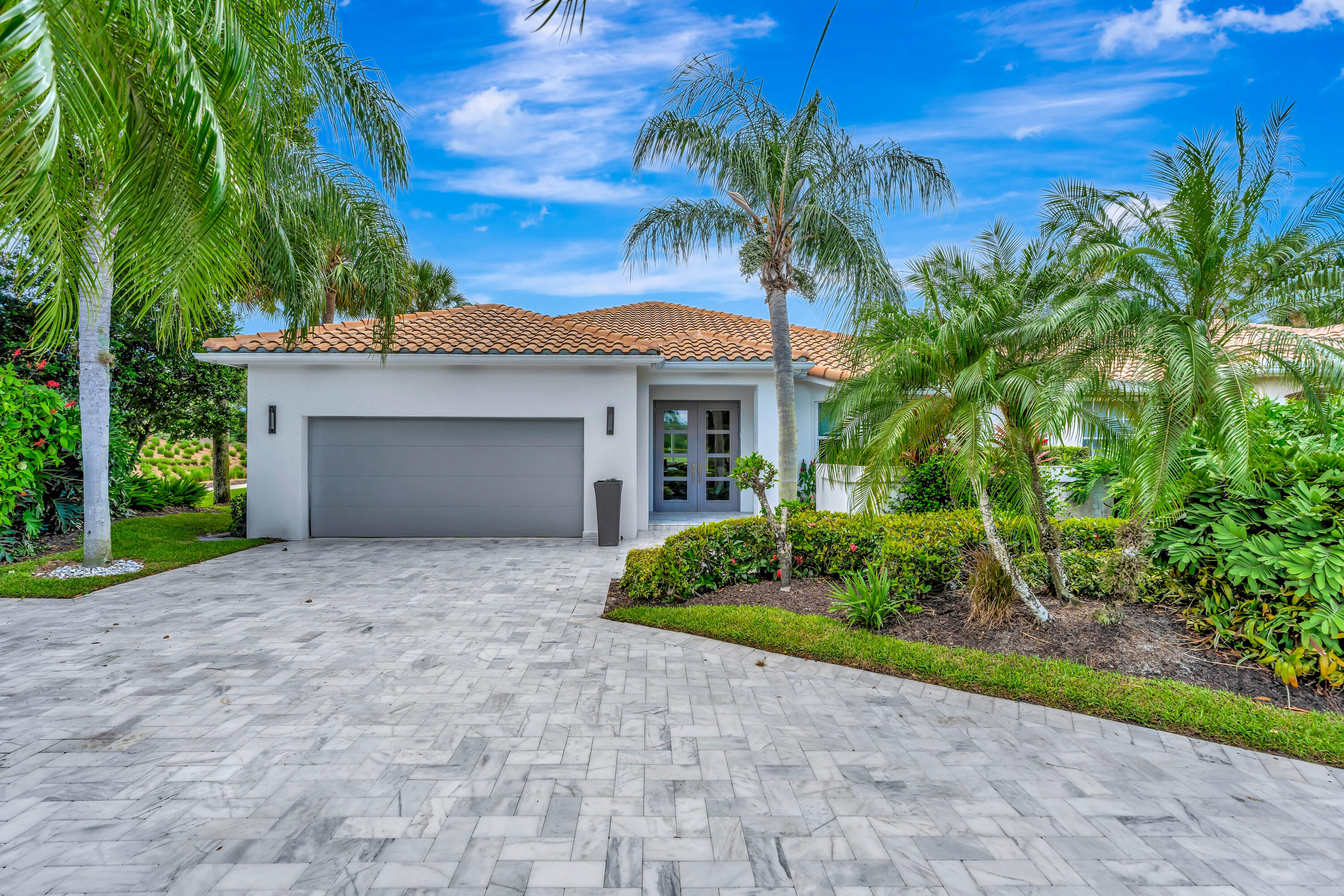 124 Golf Village Boulevard Property Photo 1
