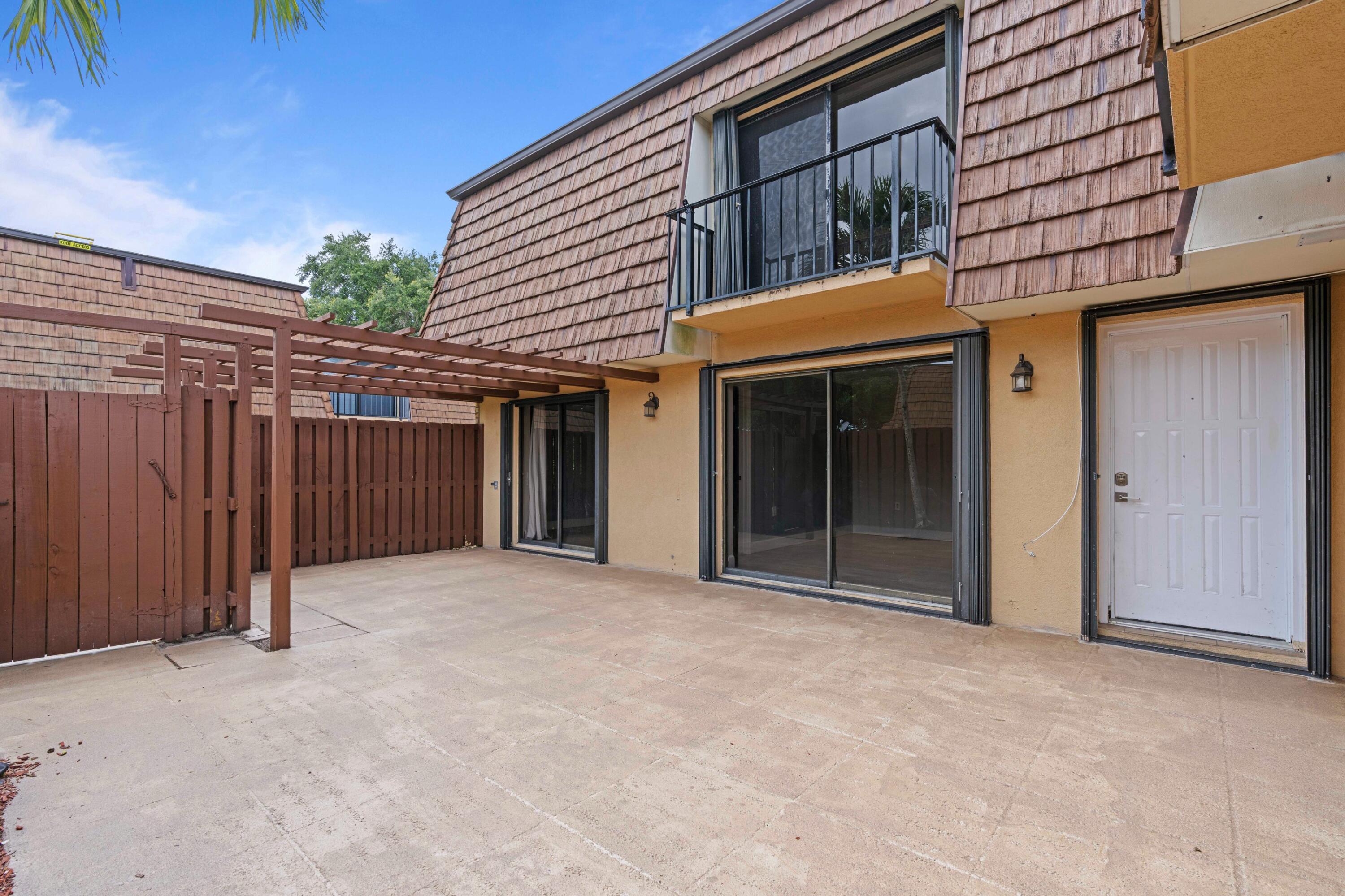 1405 14th Lane Property Photo 5