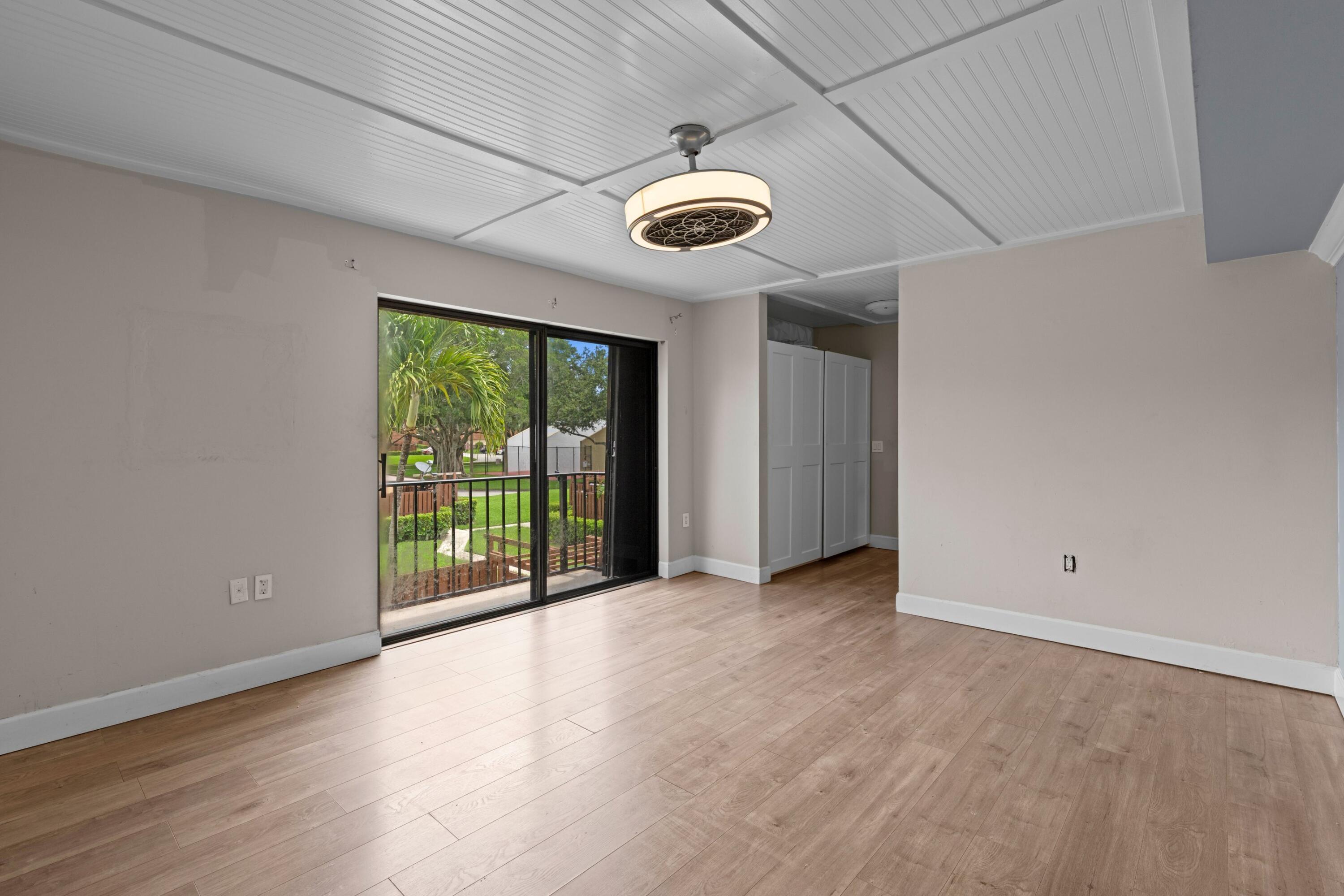 1405 14th Lane Property Photo 12