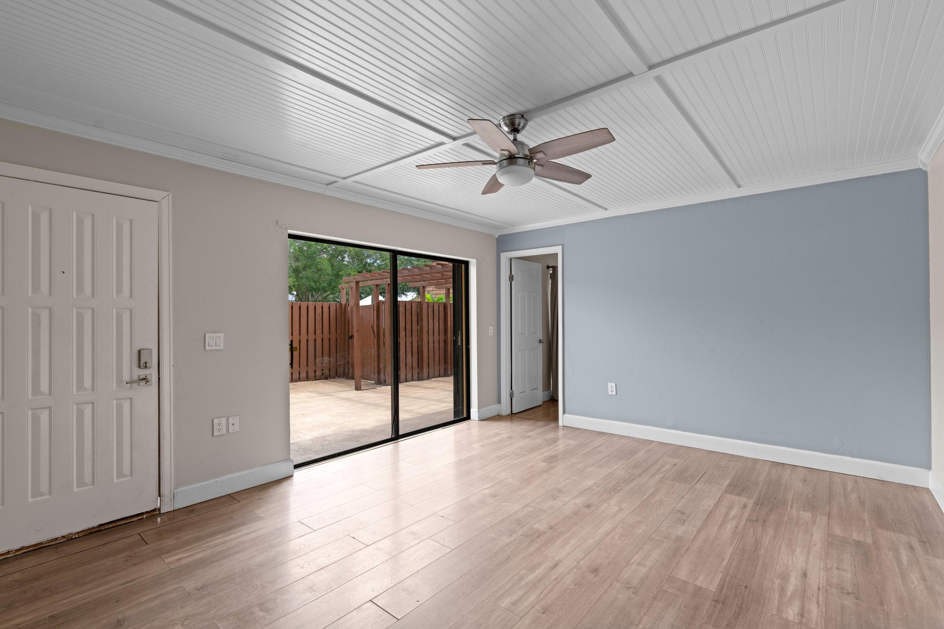 1405 14th Lane Property Photo 15