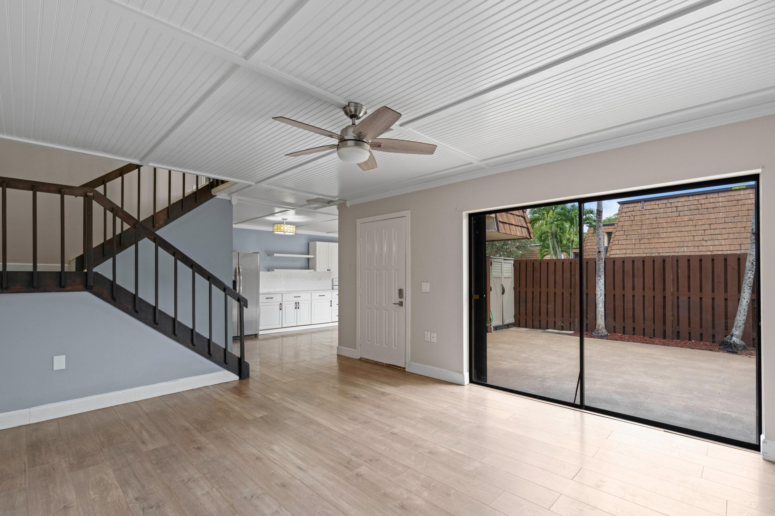 1405 14th Lane Property Photo 17