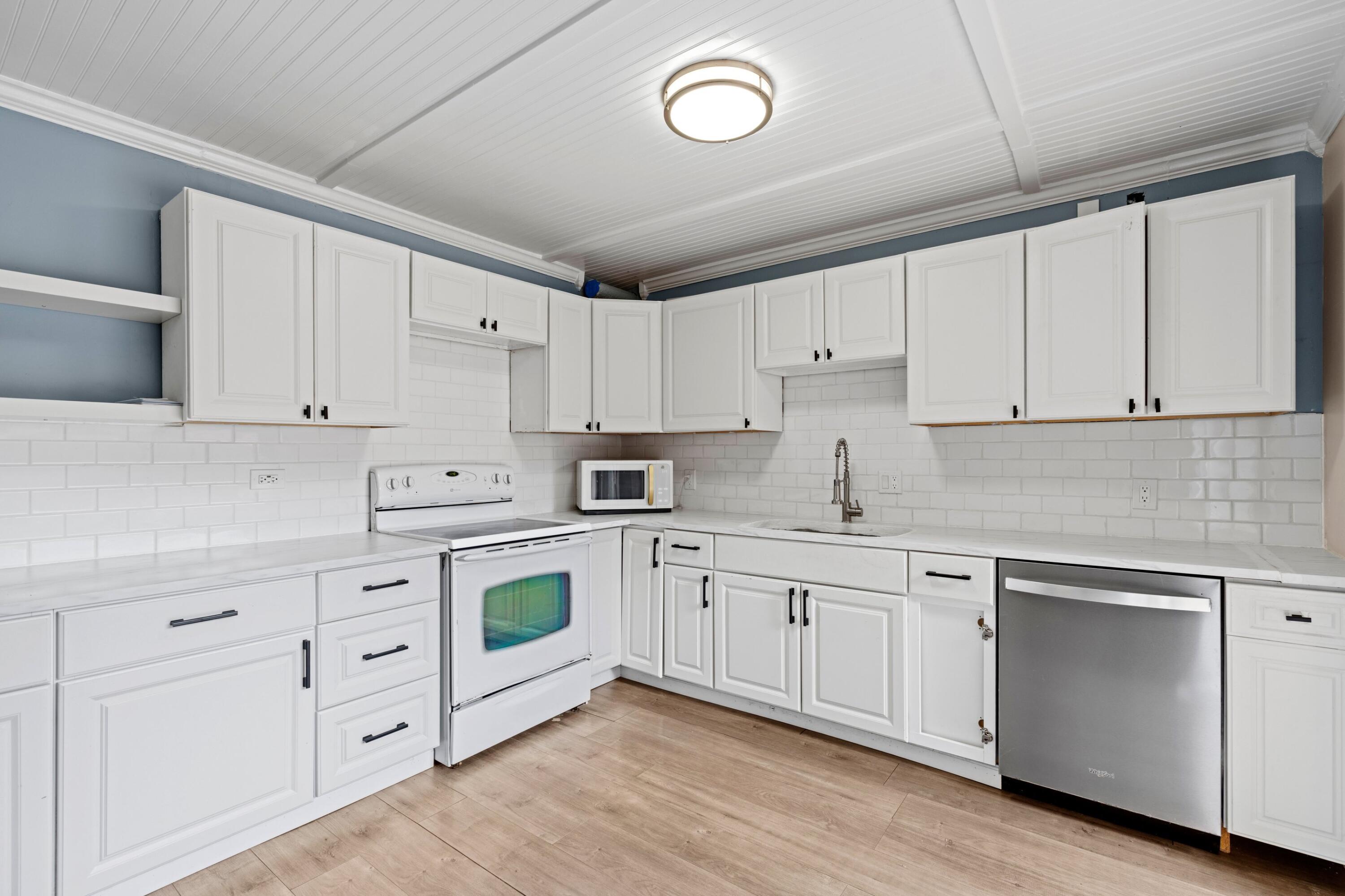 1405 14th Lane Property Photo 23