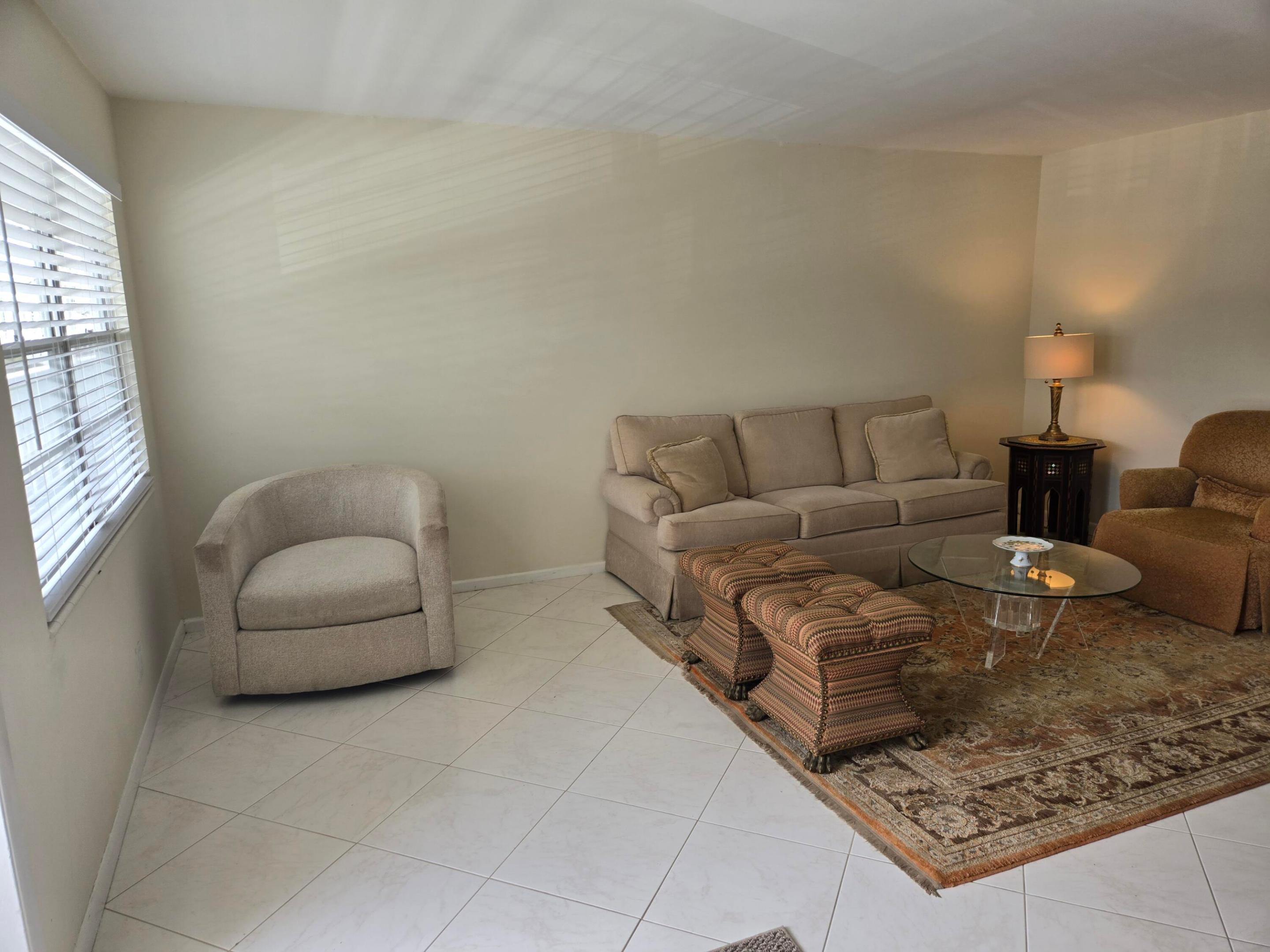 2031 Exeter Property Photo 7
