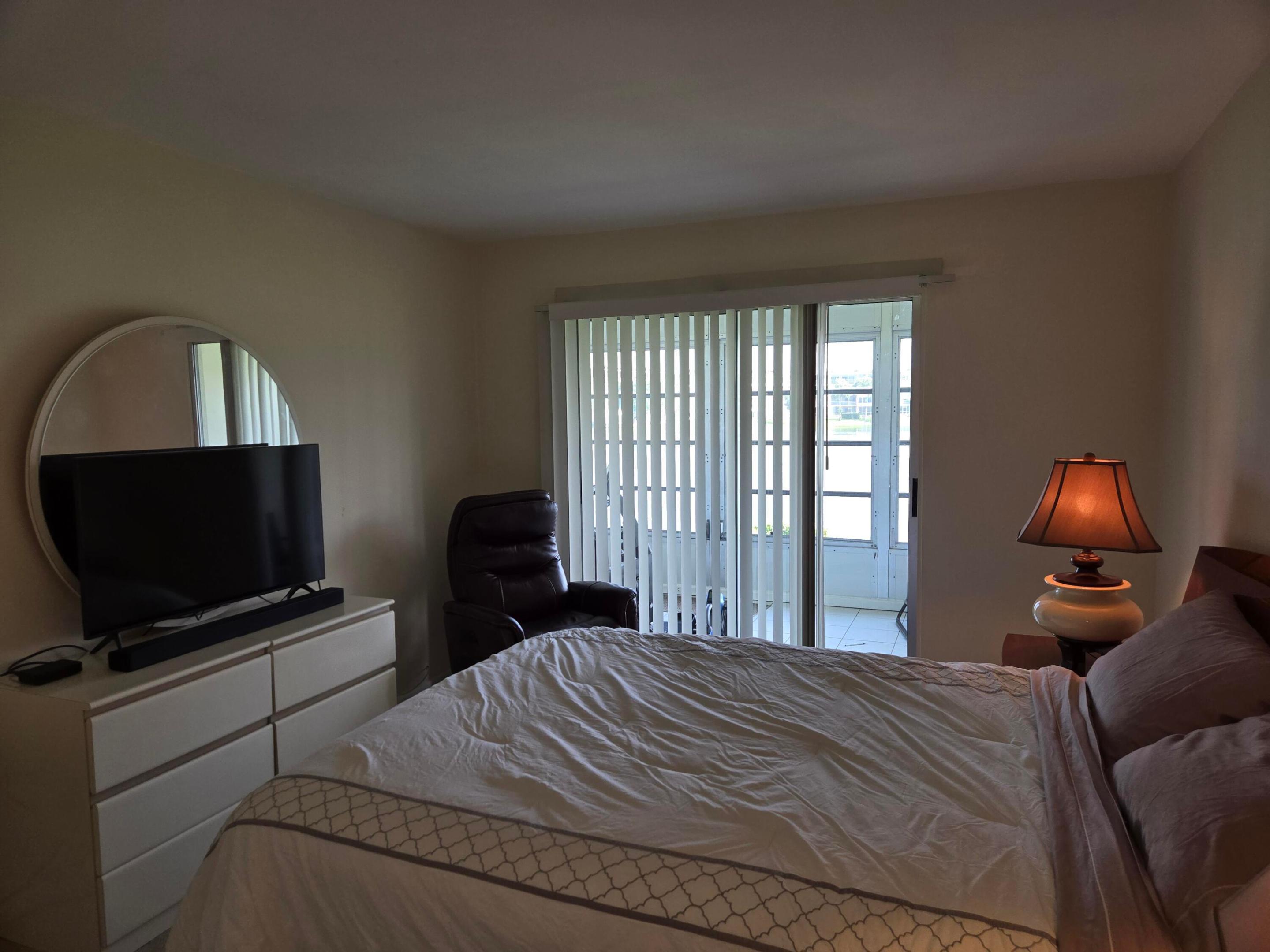 2031 Exeter Property Photo 13