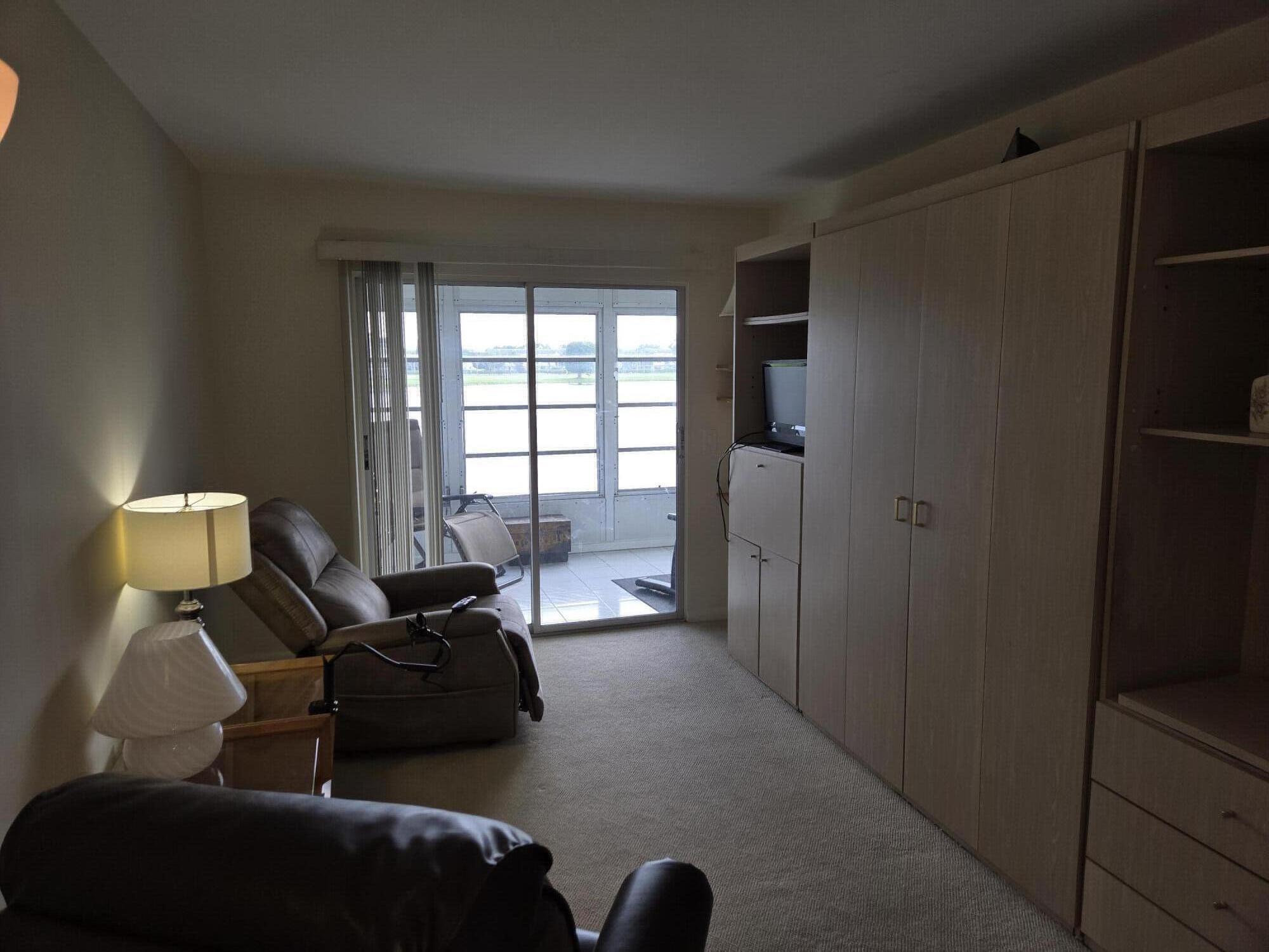 2031 Exeter Property Photo 15