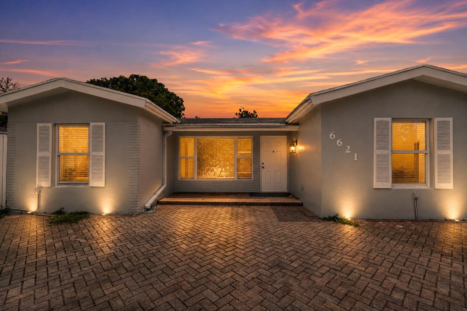 6621 Perry Street Property Photo 1