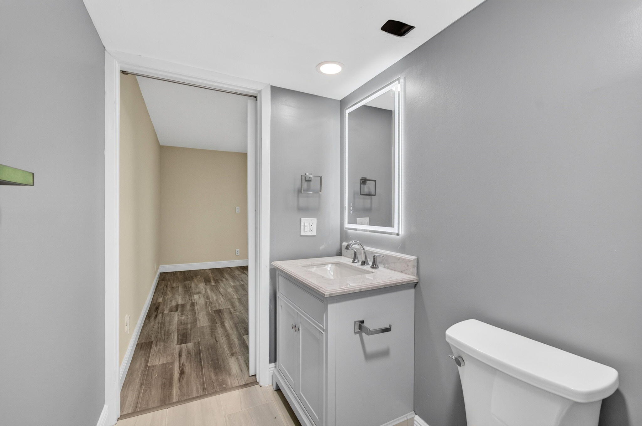 15126 Ashland Street 238 Property Photo 26