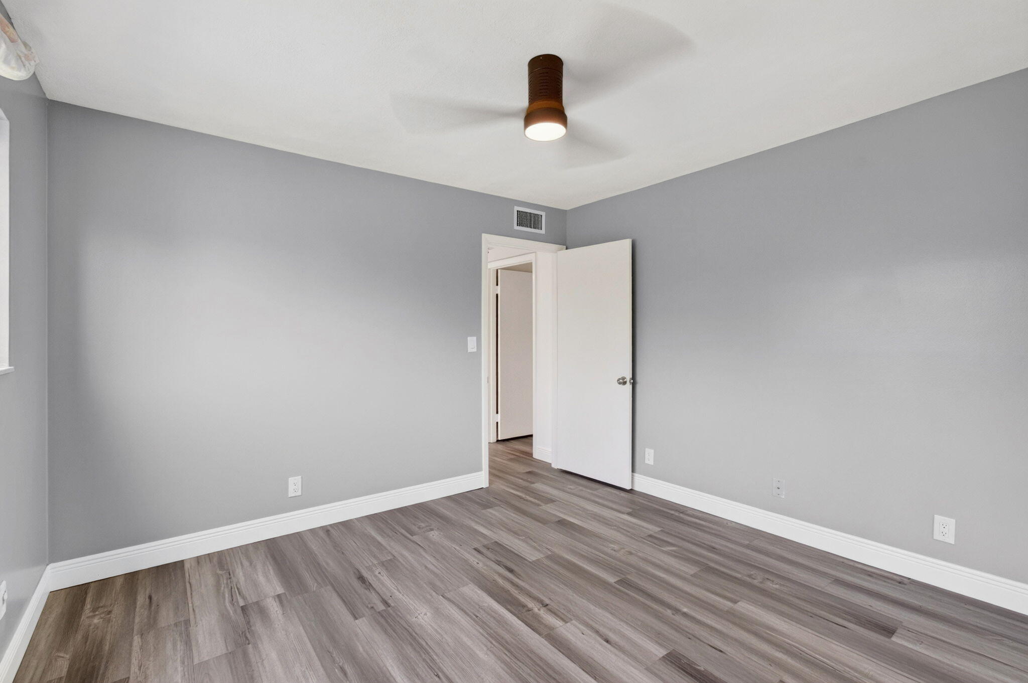 15126 Ashland Street 238 Property Photo 29