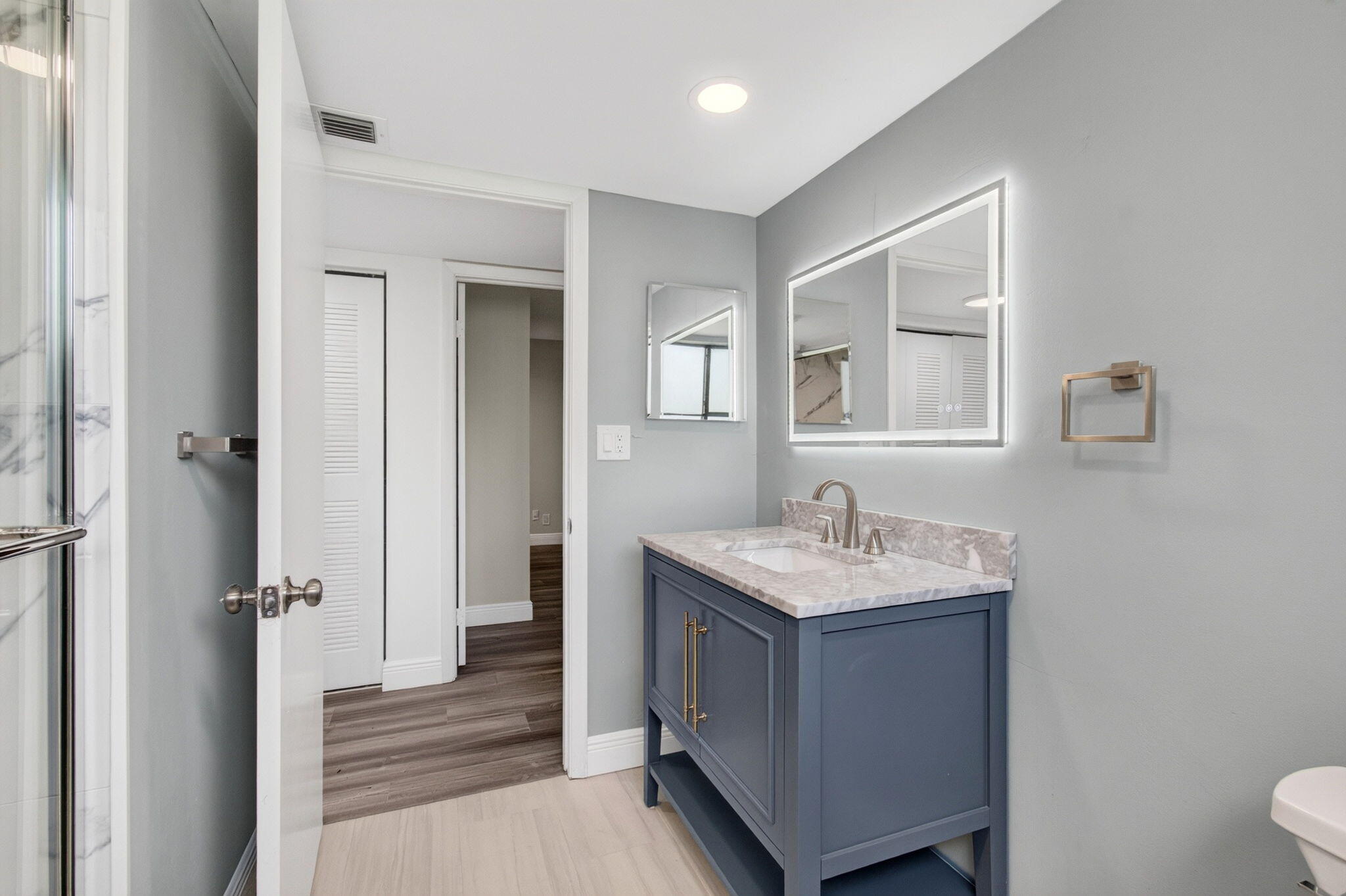 15126 Ashland Street 238 Property Photo 32