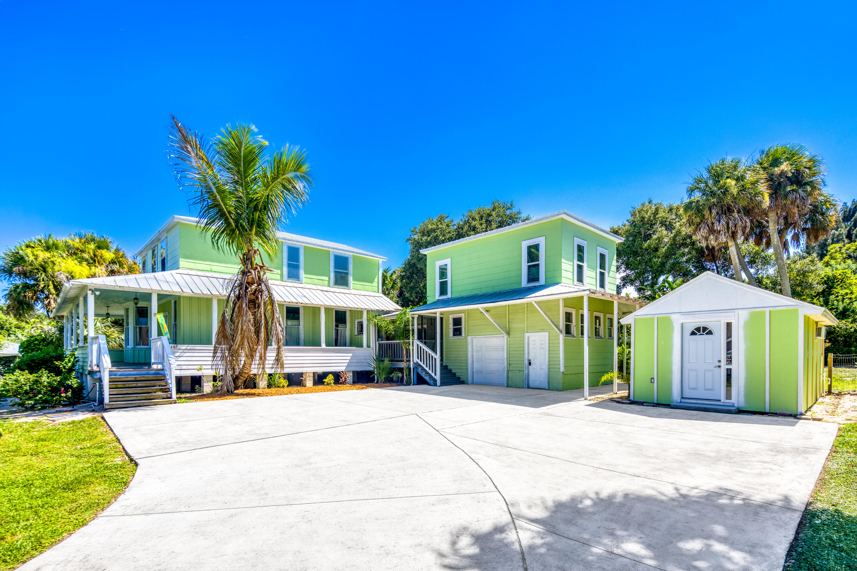 13607 S Indian River Drive Property Photo 1