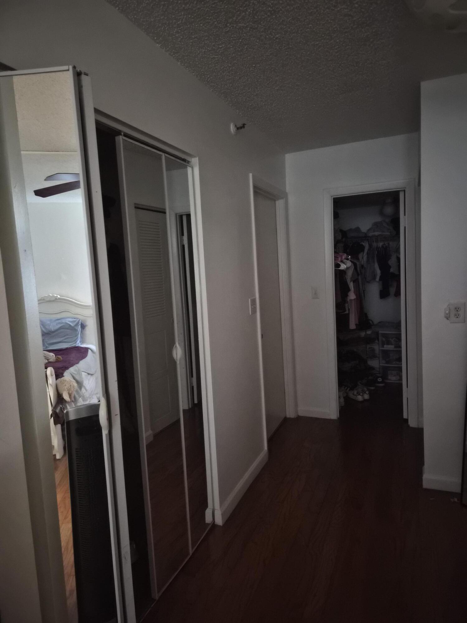 B26050717 Property Photo 17