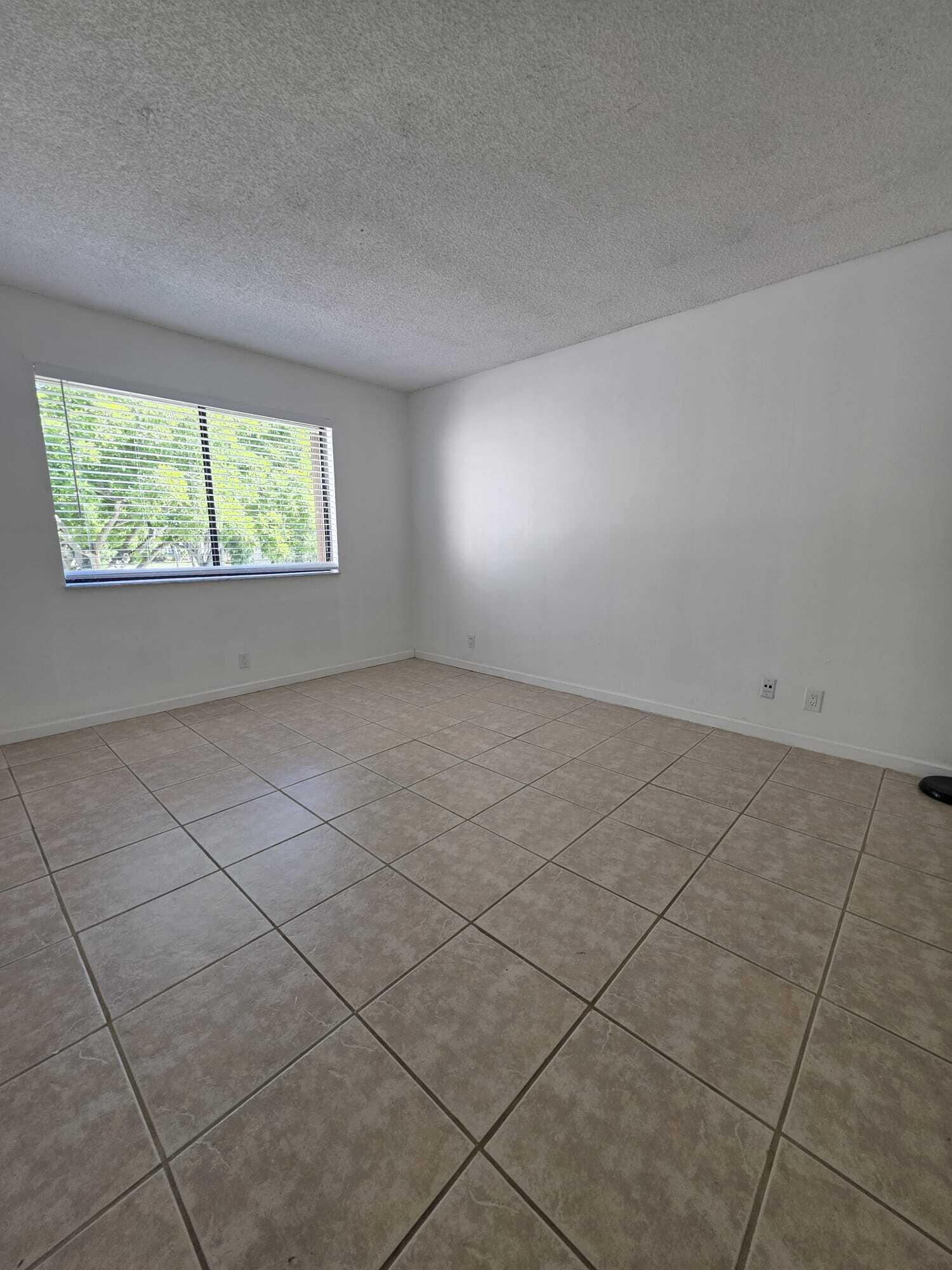 390 Racquet Club Road 204 Property Photo 14