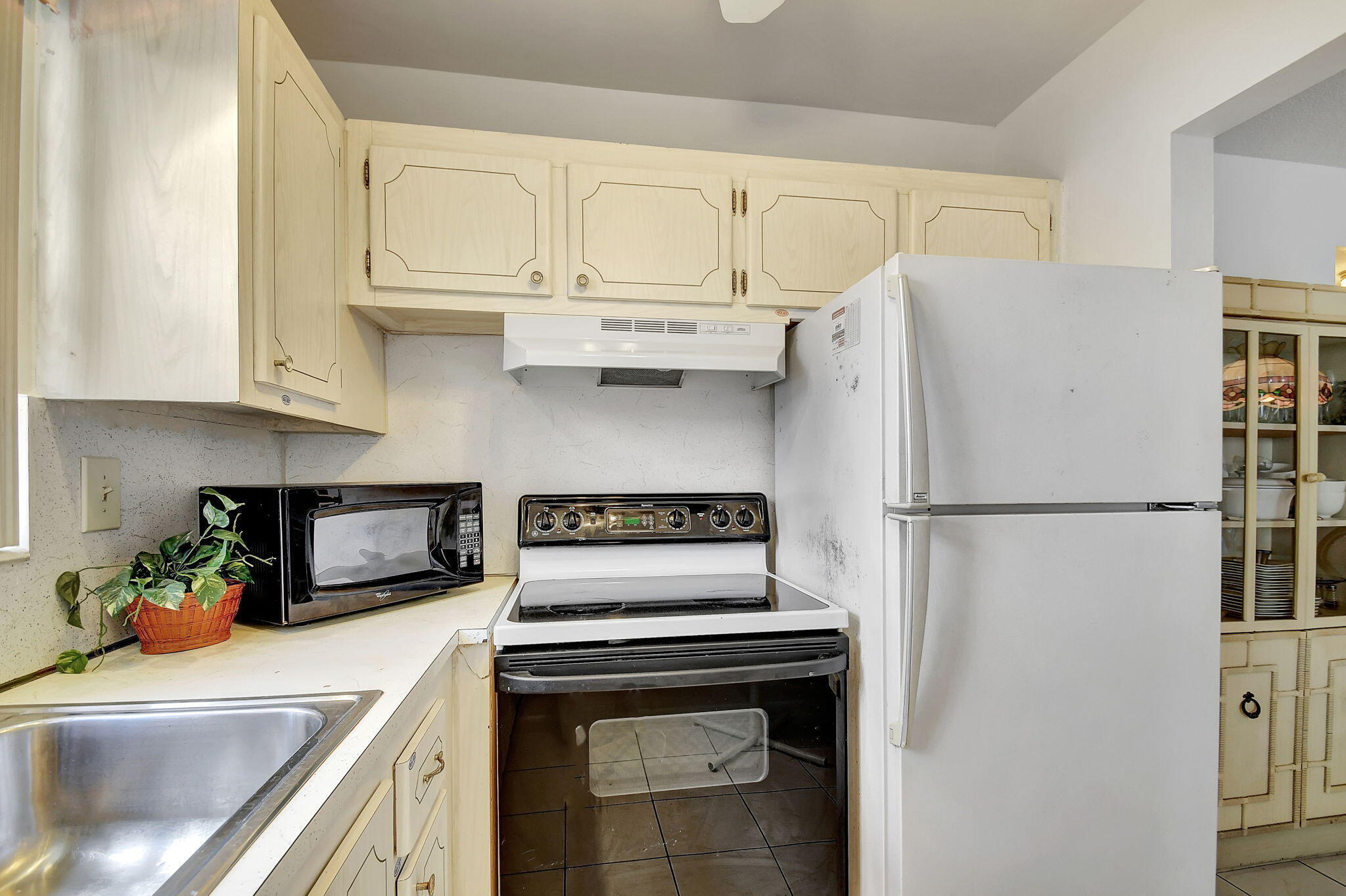 226 Andover I Property Photo 6