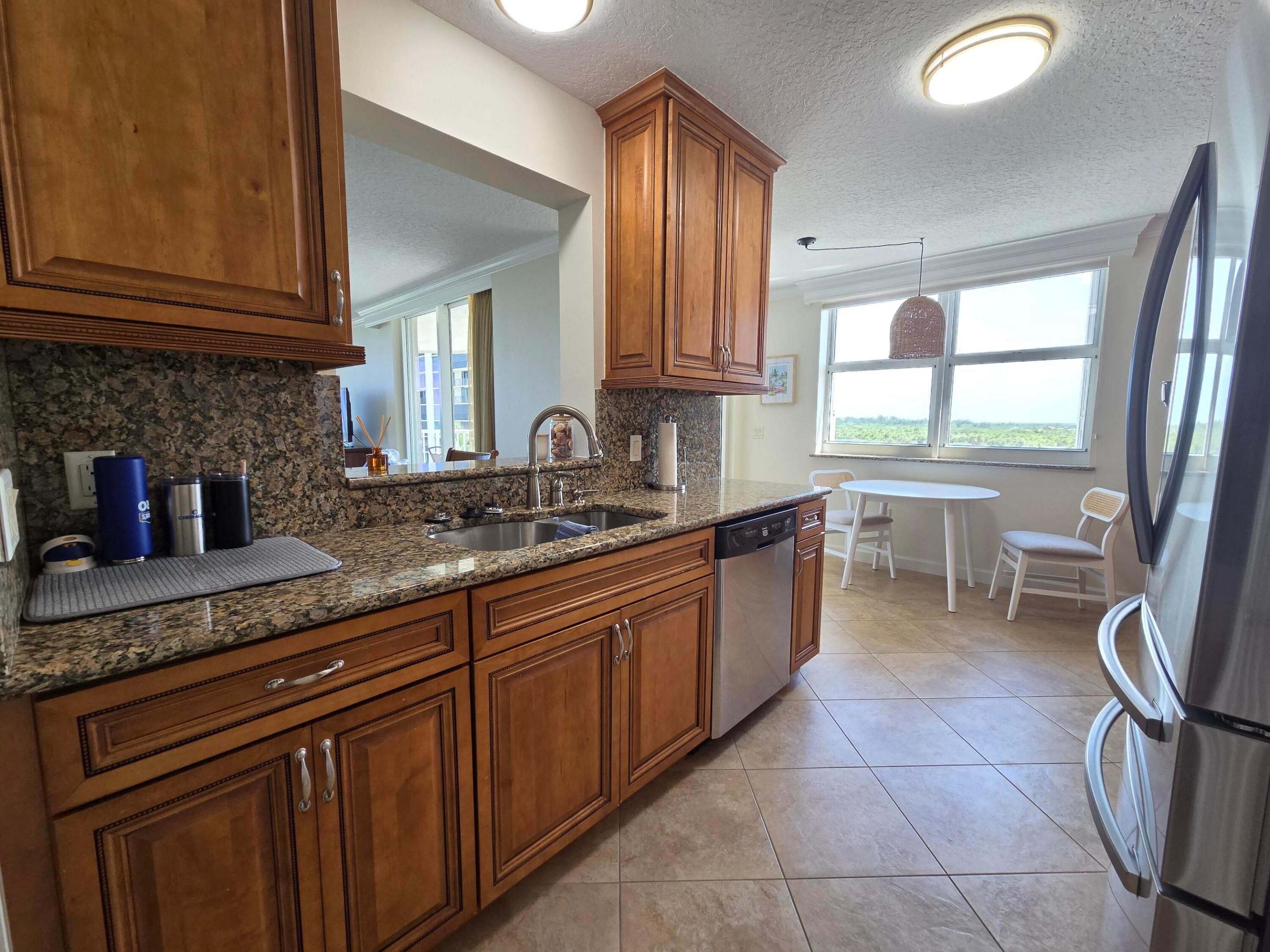 5049 N Highway A1a 602 Property Photo 7