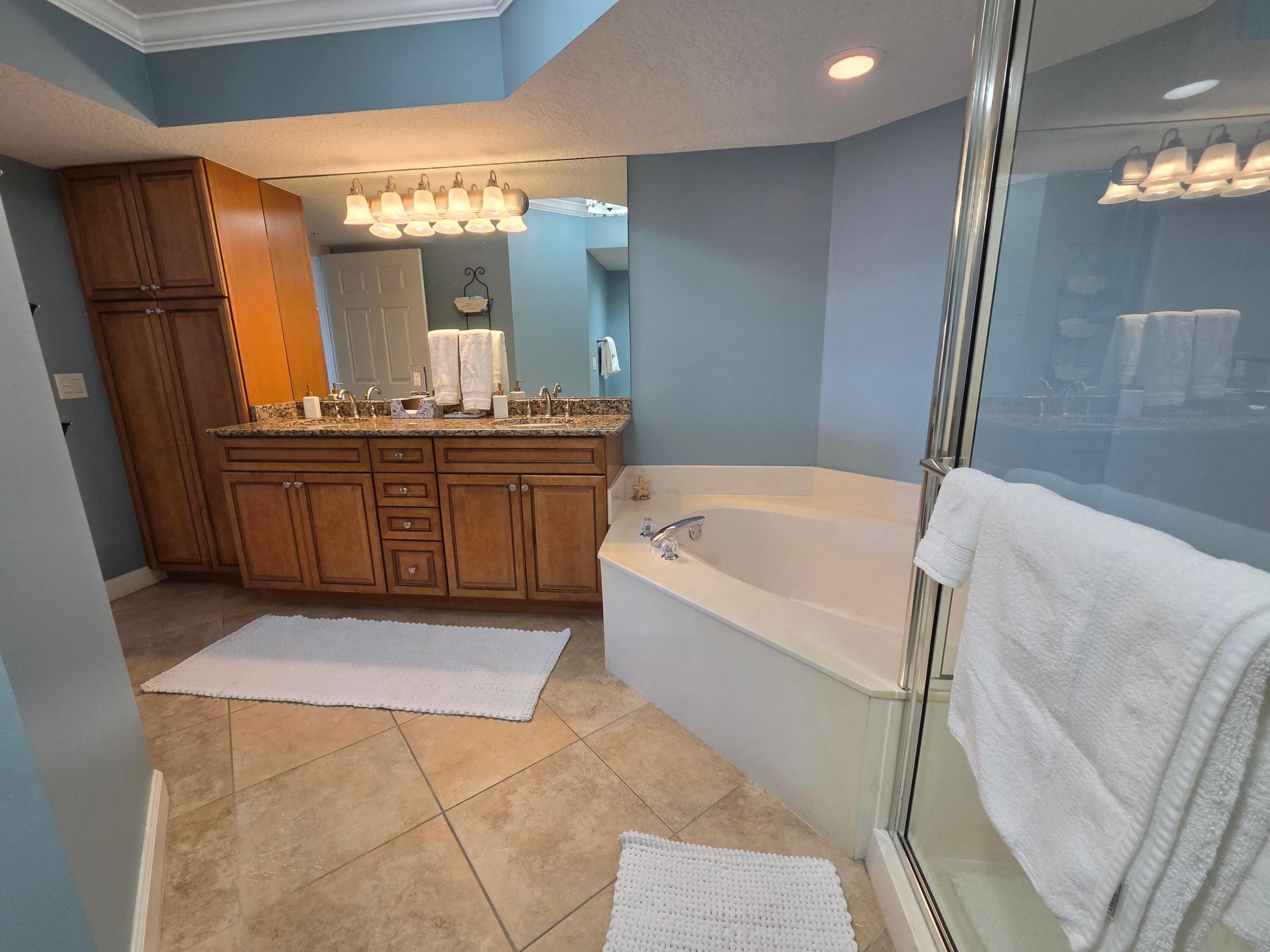 5049 N Highway A1a 602 Property Photo 18