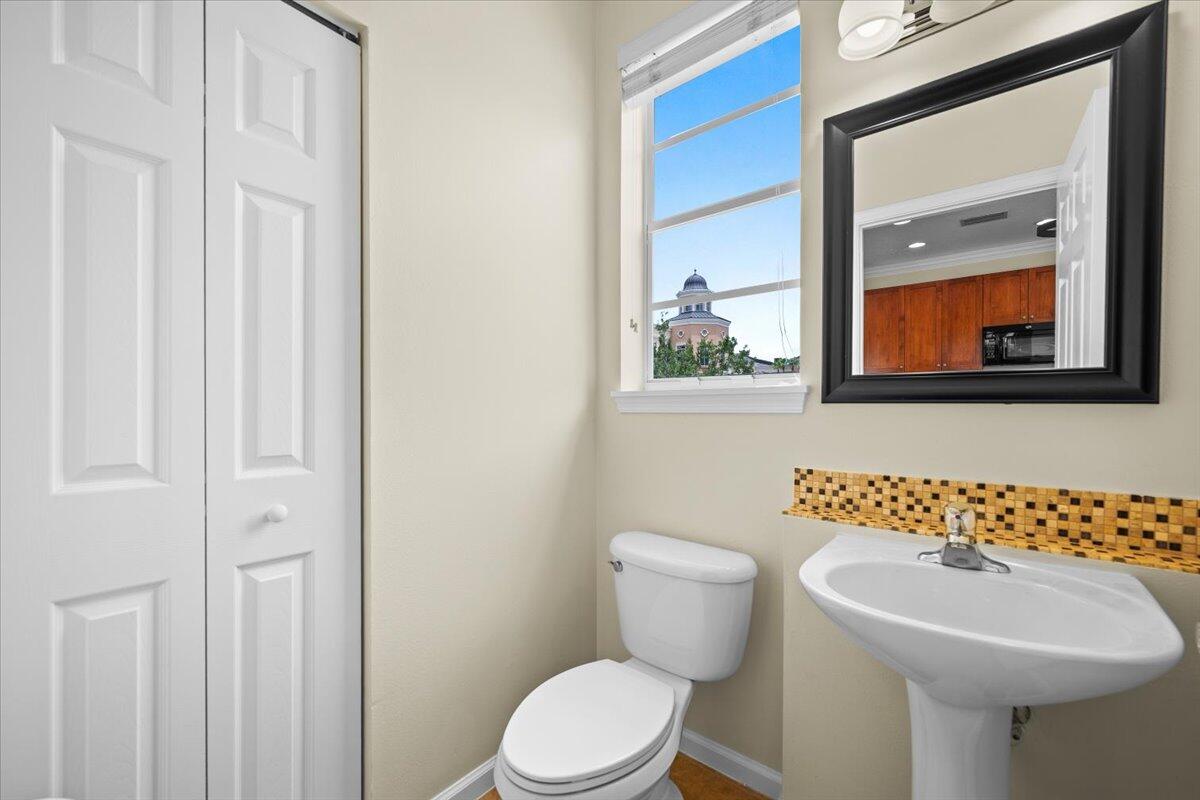 127 Greenwich Circle Property Photo 15