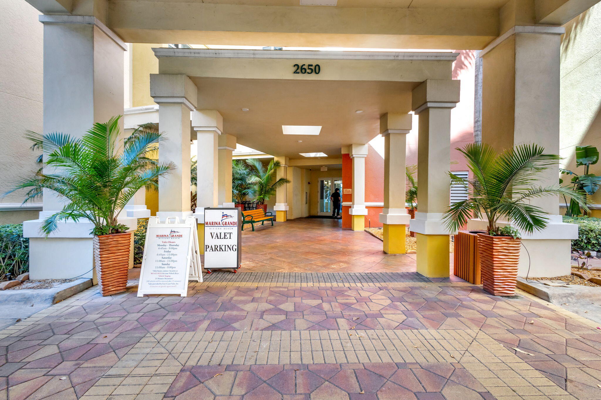 2650 Lake Shore Drive 1005 Property Photo 11