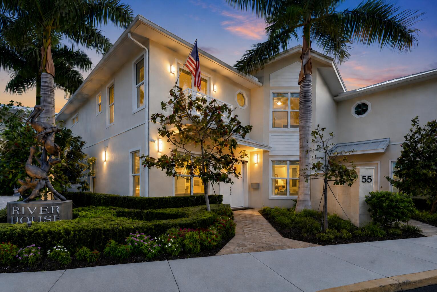 55 SE Seminole Street A
