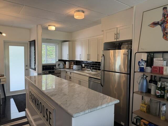 33 S Ocean Avenue 108 Property Photo 3