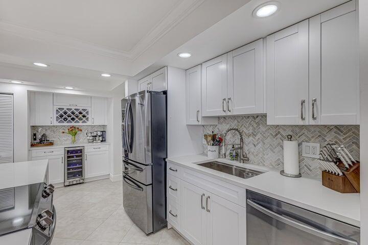 5440 N Ocean Drive 1502 Property Photo 5