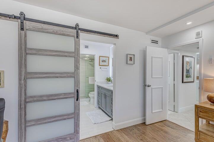 5440 N Ocean Drive 1502 Property Photo 27