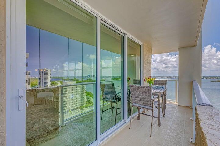 5440 N Ocean Drive 1502 Property Photo 33