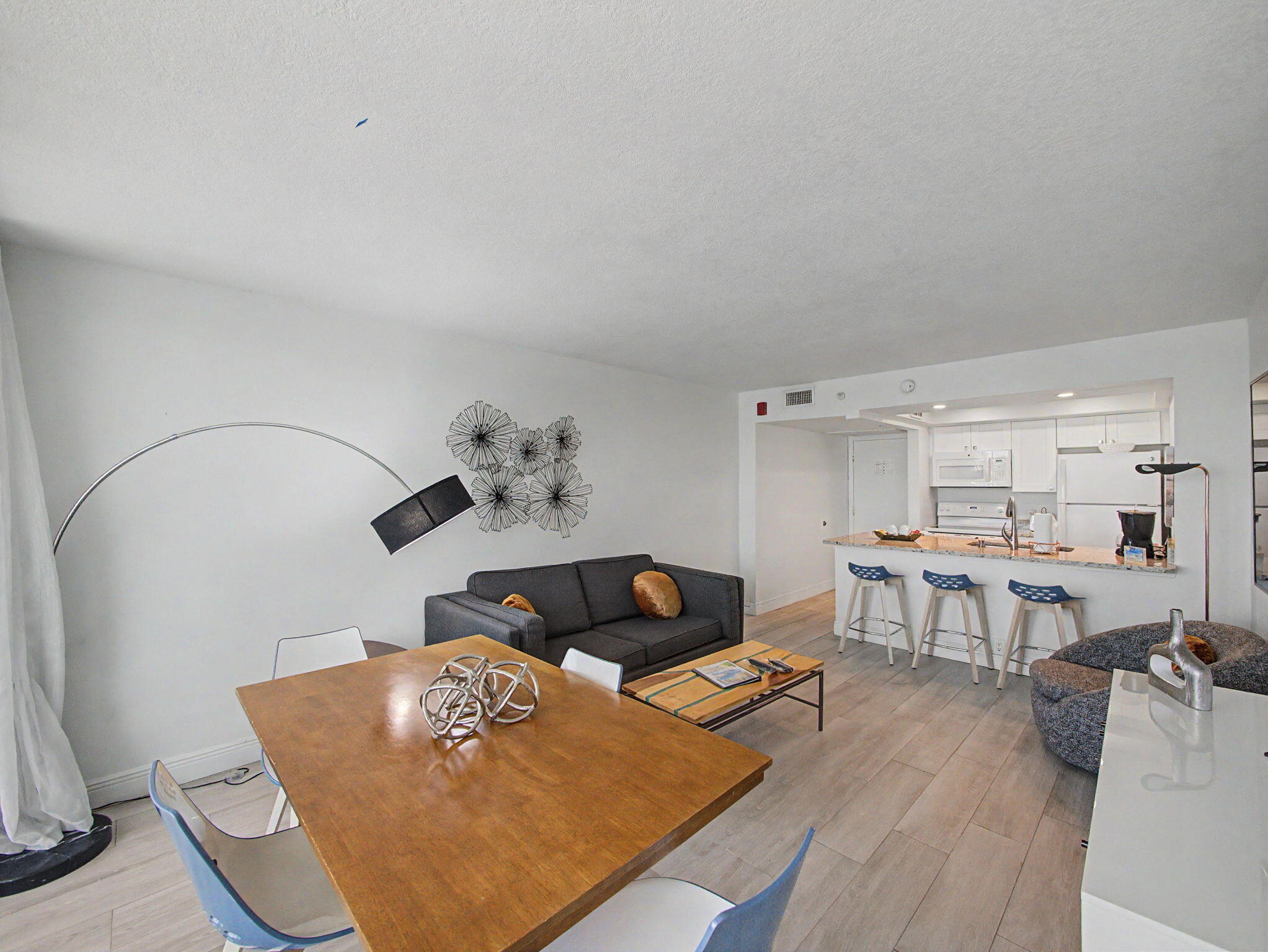 9800 S Ocean Drive 316 Property Photo 2