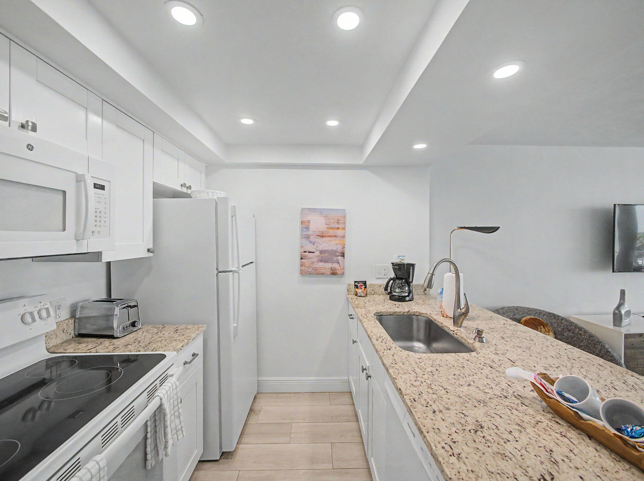 9800 S Ocean Drive 316 Property Photo 5