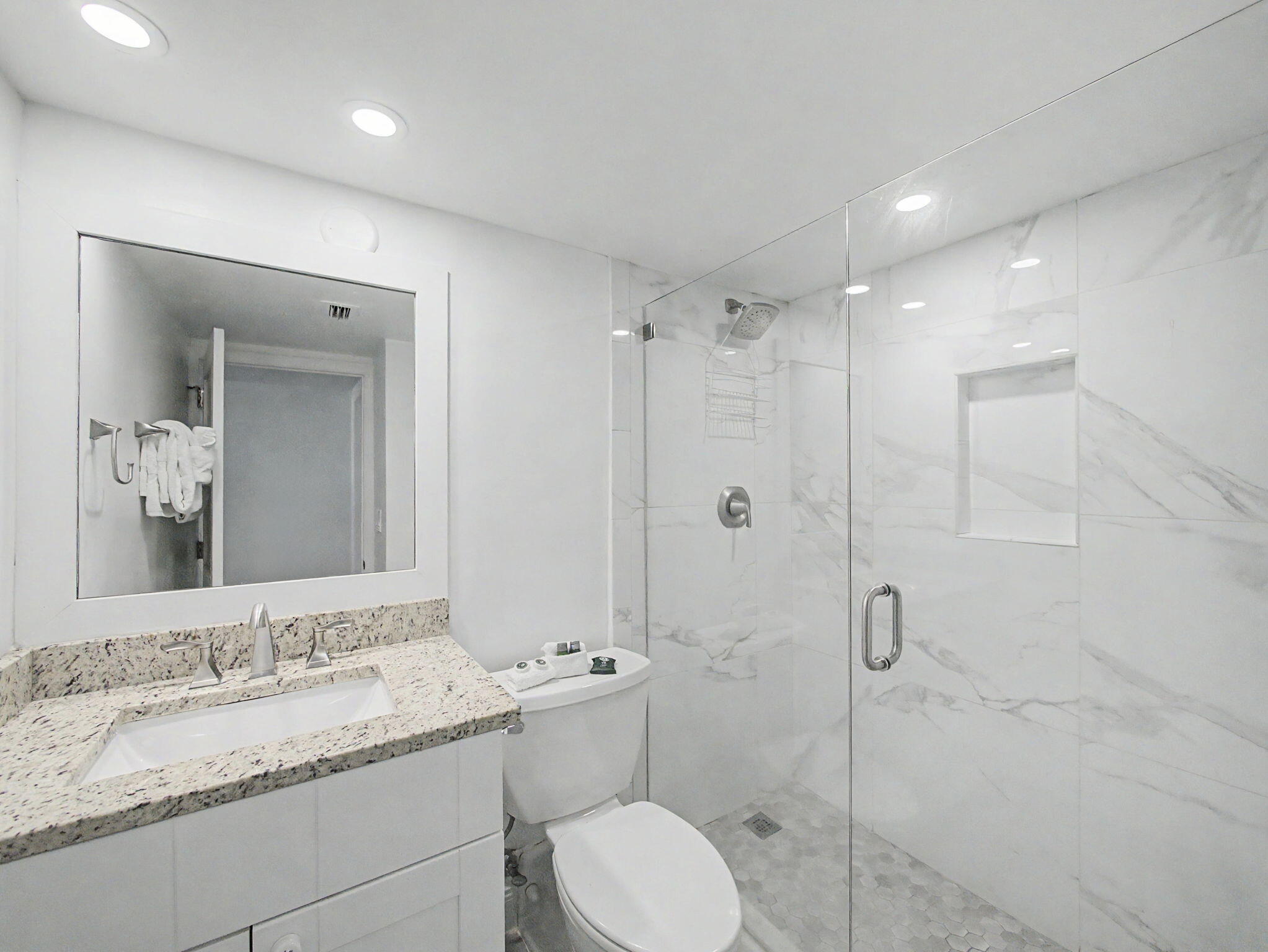 9800 S Ocean Drive 316 Property Photo 8