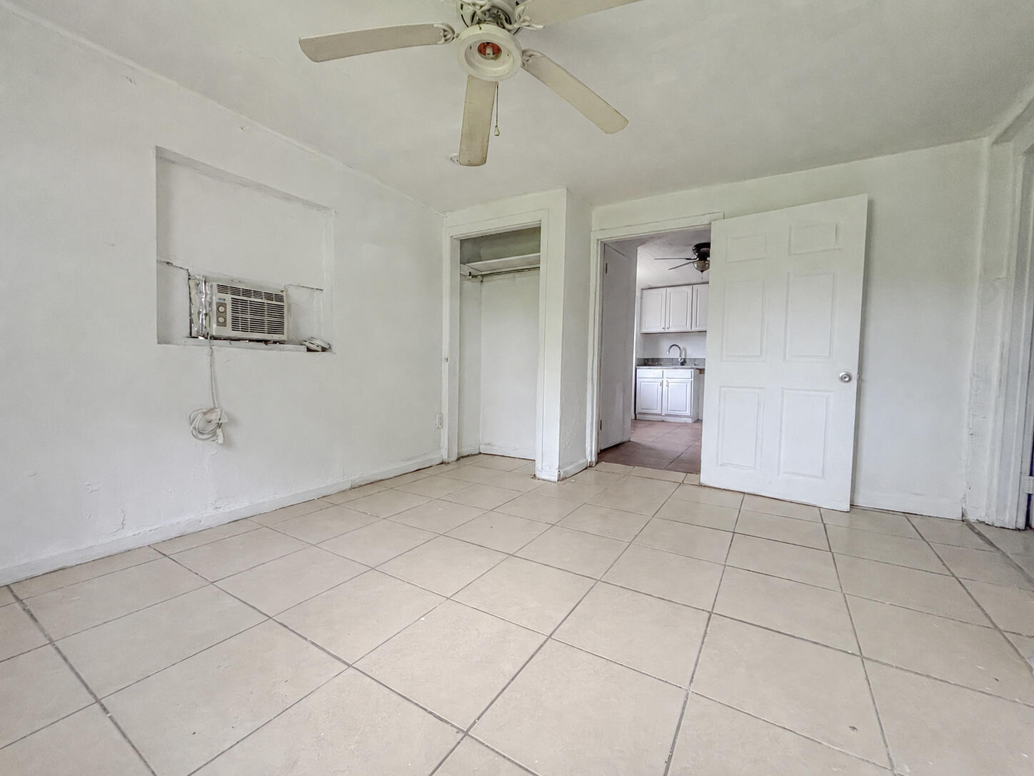 6142 Sw 40th Court Property Photo 3